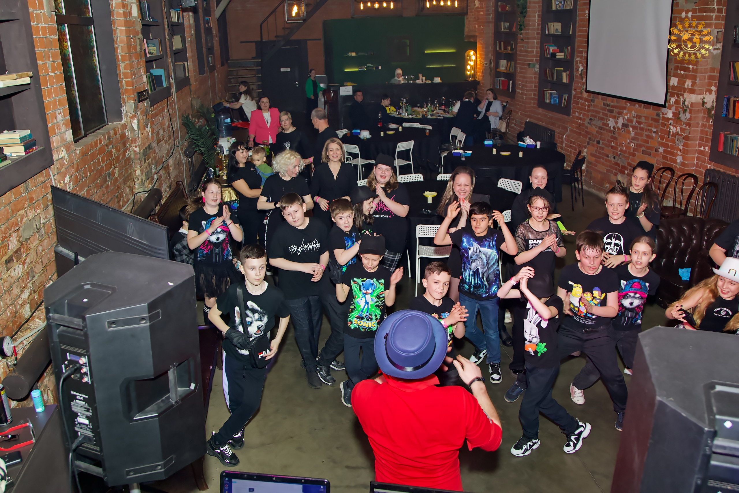 Выпускной 2023 (Школа 667, 4-й класс). Репортажная съемка в Москве и области. Анималистика