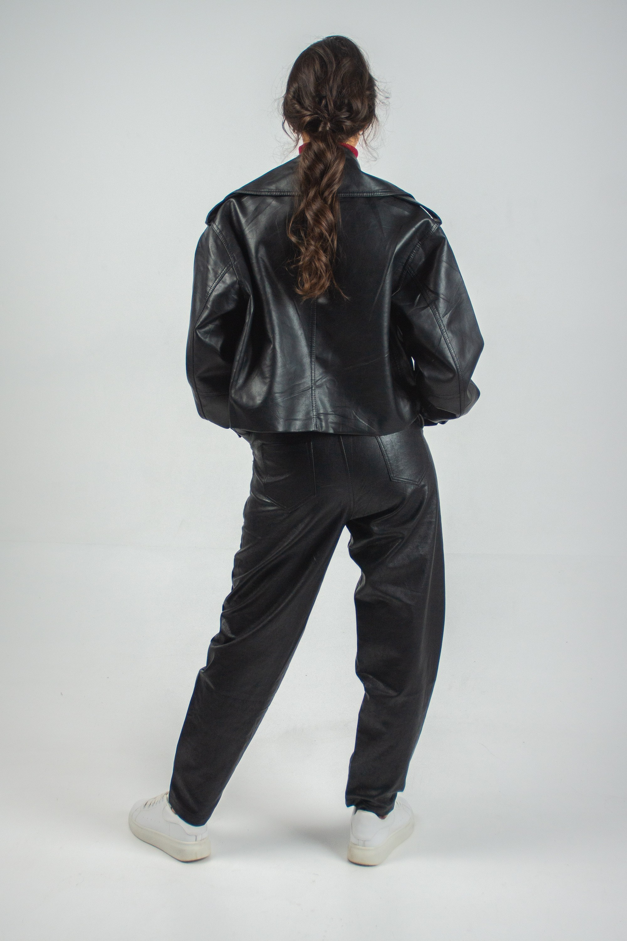 Студия (съемка для маркетплейса). Разноплановый фотограф в Москве