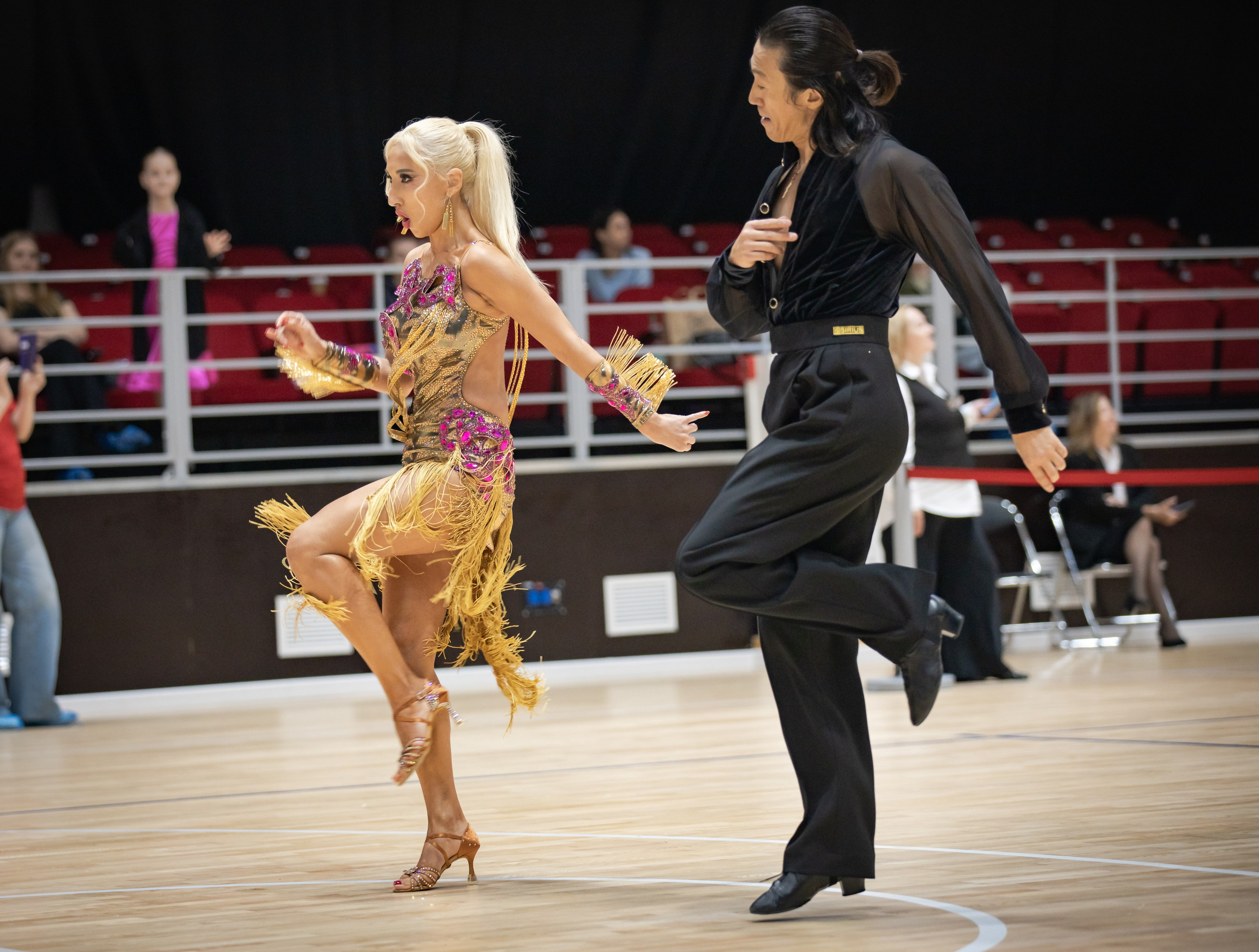 Региональный турнир по танц. спорту. Фотограф. г. Южно-Сахалинск. Олег Толстов