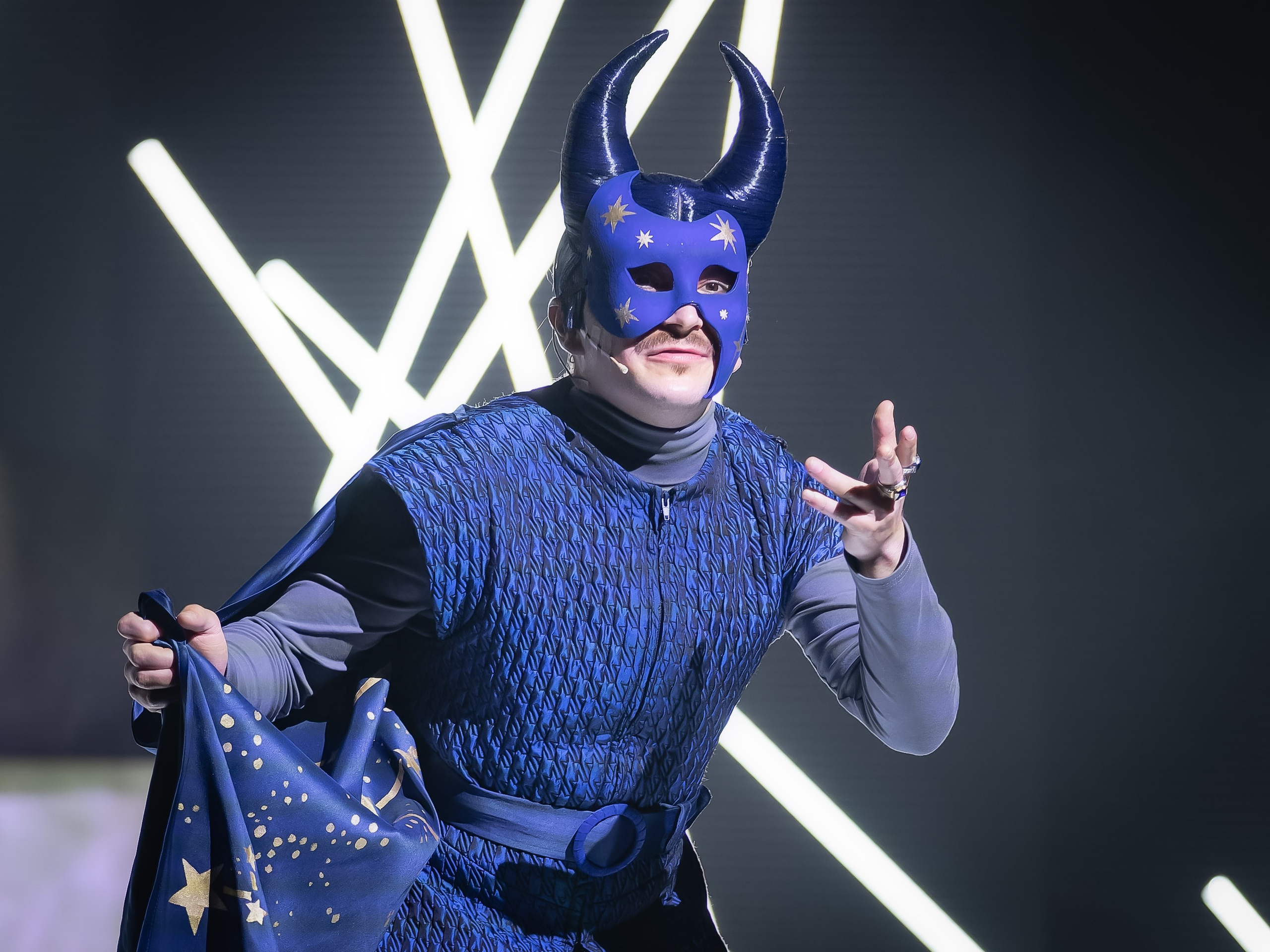 Любовь к трем апельсинам_Чехов Центр. Фотограф. г. Южно-Сахалинск. Олег Толстов