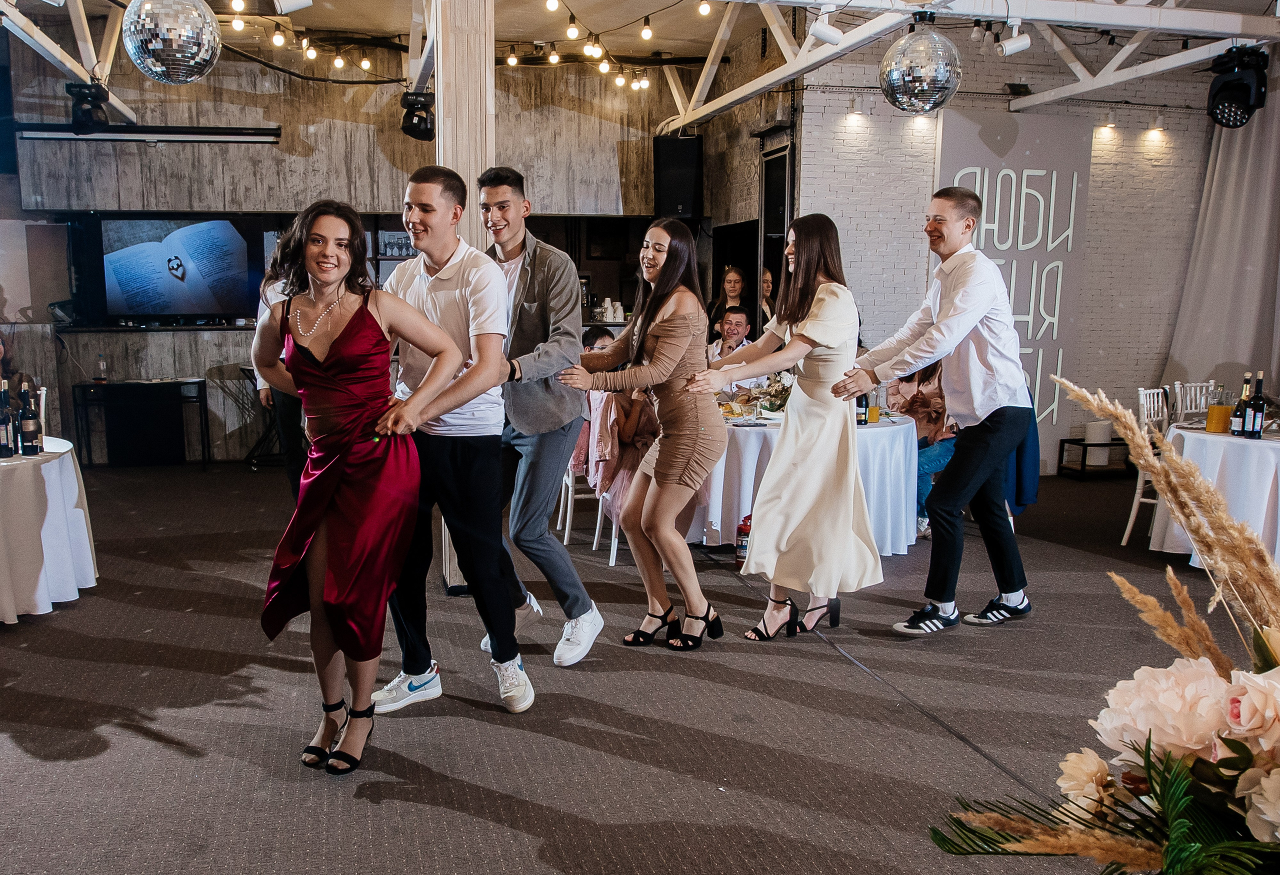 Кафе 51 08.2024. Свадебный и портретный фотограф Алина Иванова. Екатеринбург-Москва