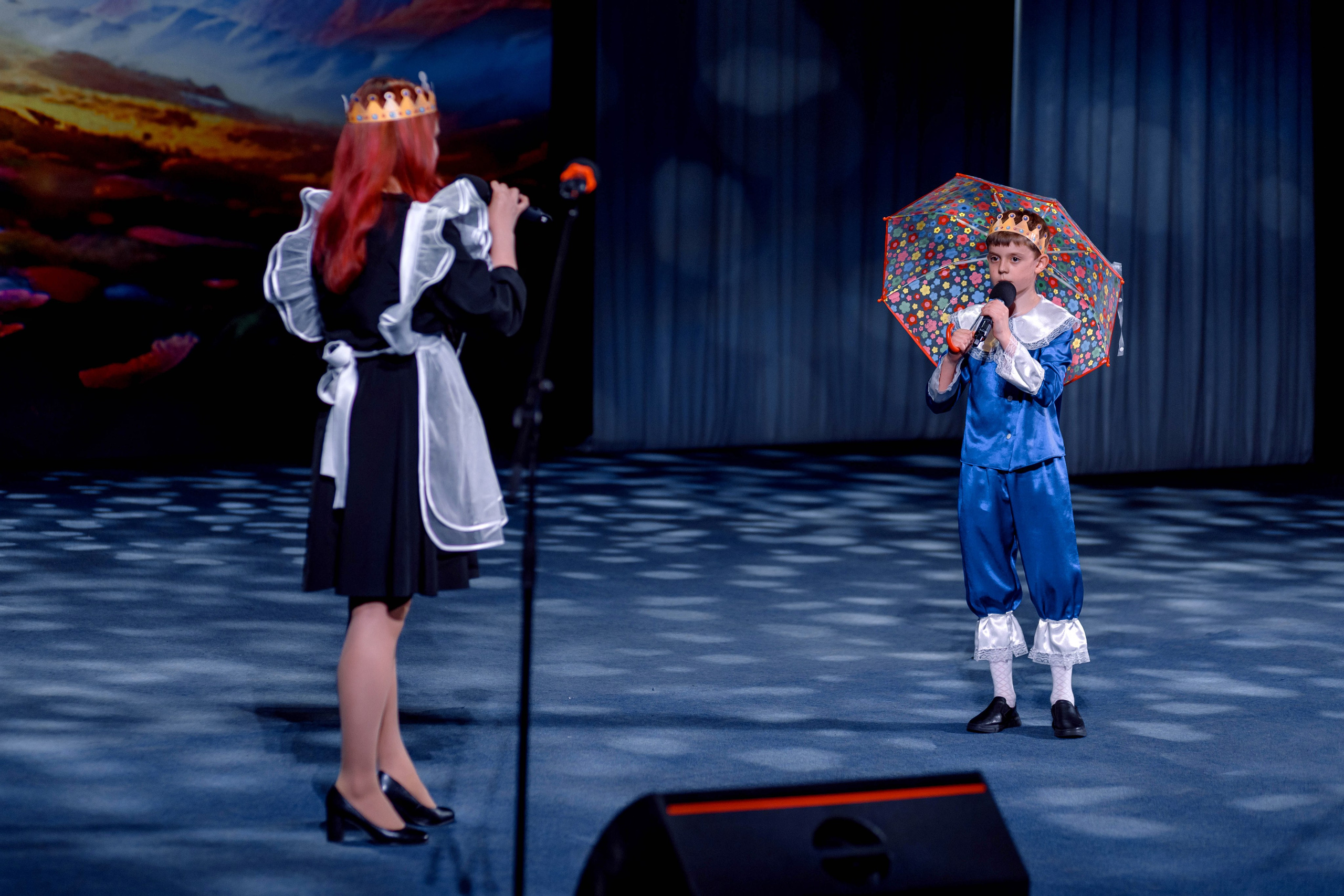 Гимназия 25 — последний звонок (Драм Театр). Свадебный фотограф Иркутск, репортажный фотограф Иркутск