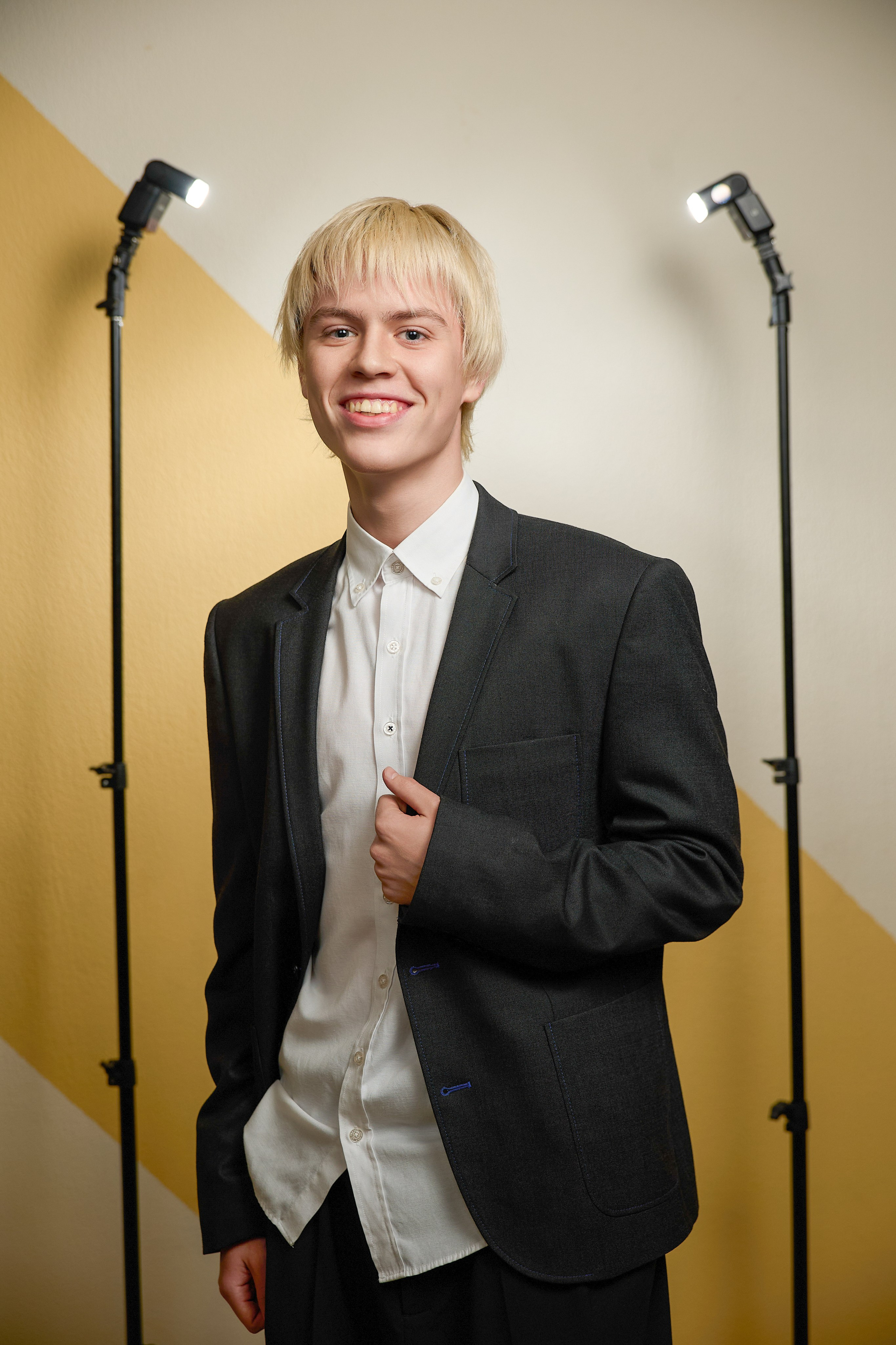 Книга выпускника  9 и 11 класс "Лофт" Тюмень. Выпускные альбомы в Тюмени для школ, садов, вузов спортивных секций