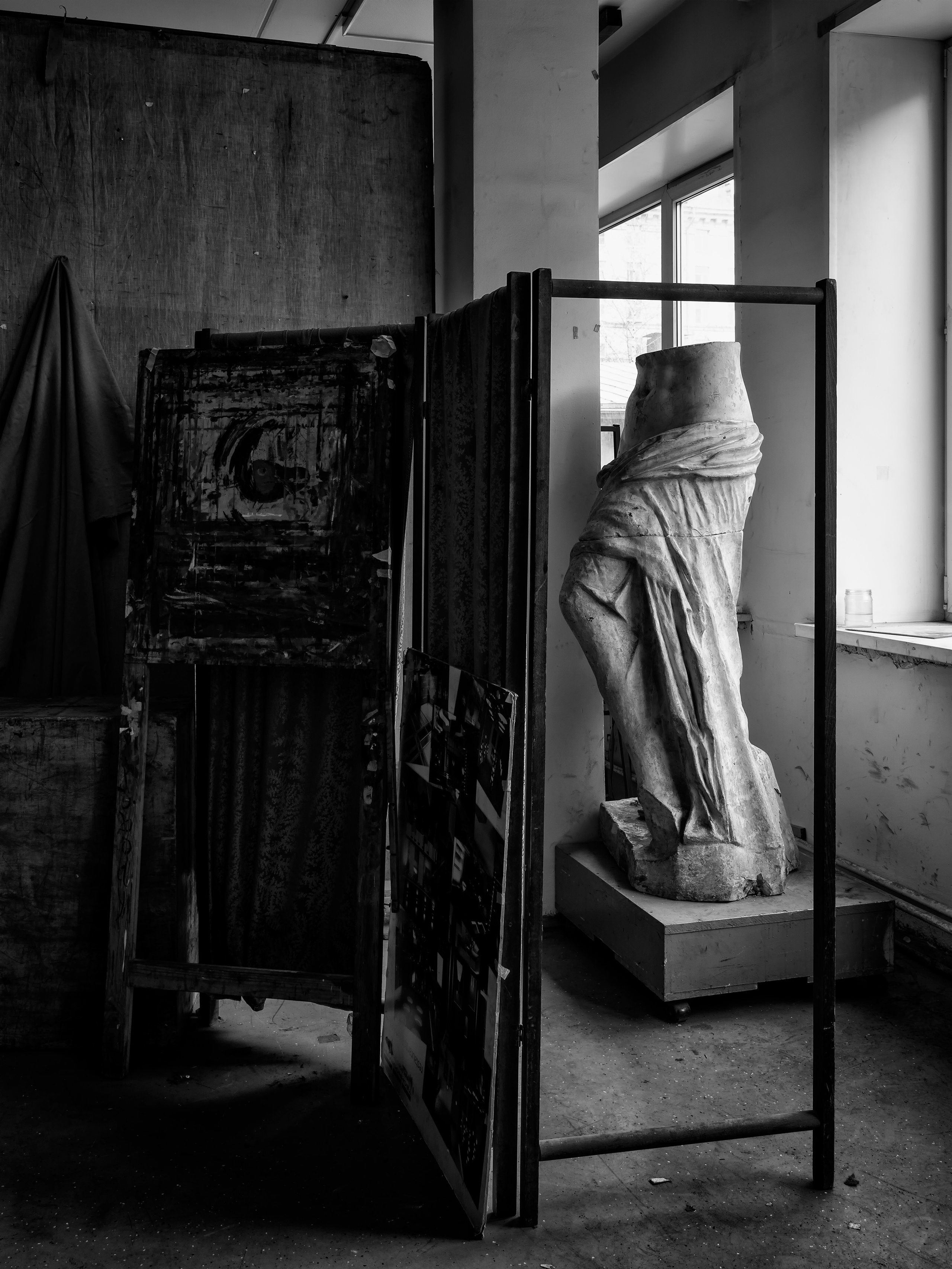 The life of sculptures. Vasiliy Riabovol — Fine Art Photographer | Time, Space, and Silence