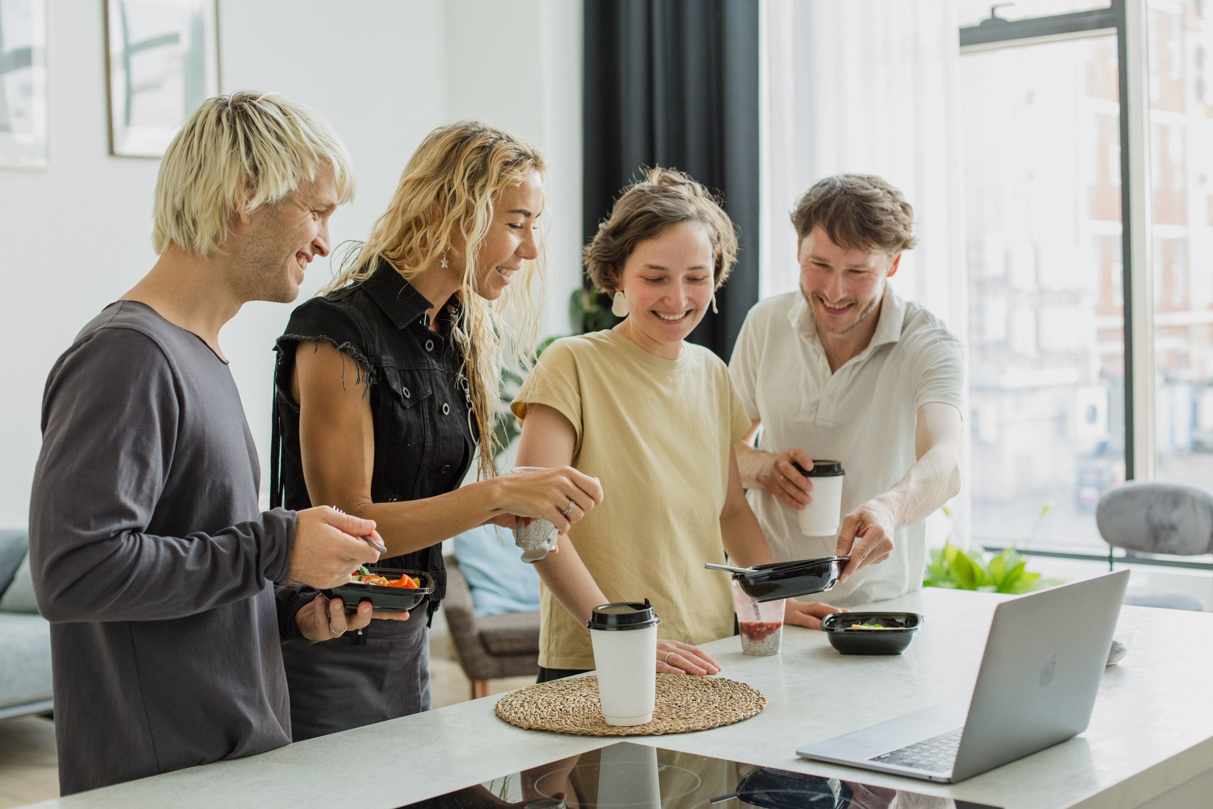 Графический дизайнер Москва