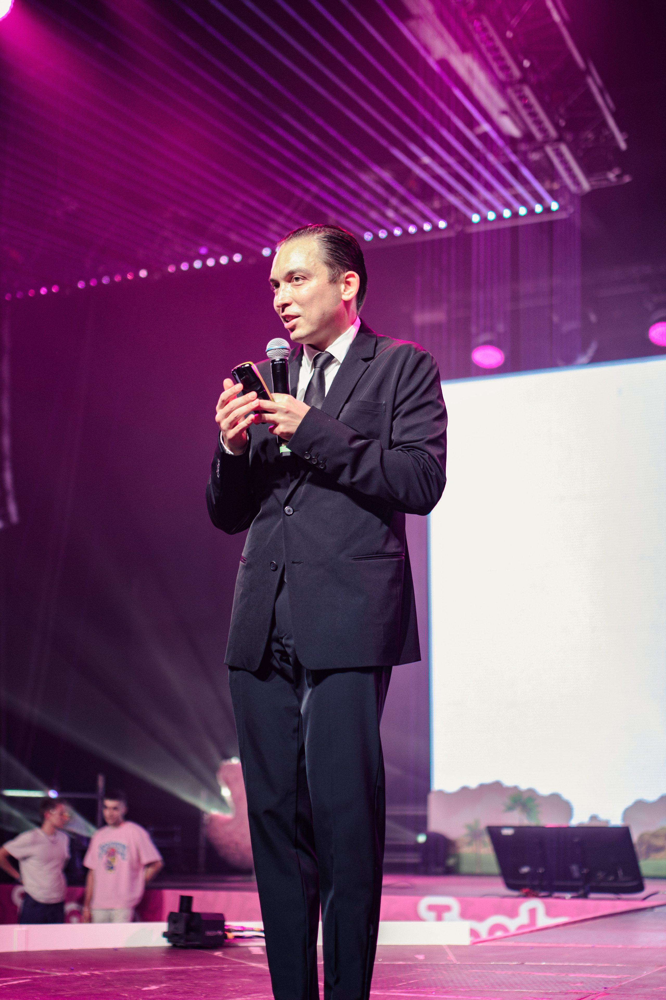 INSTADIUM 4.0. Фотограф Москва — личные фотосессии, лавстори в студии