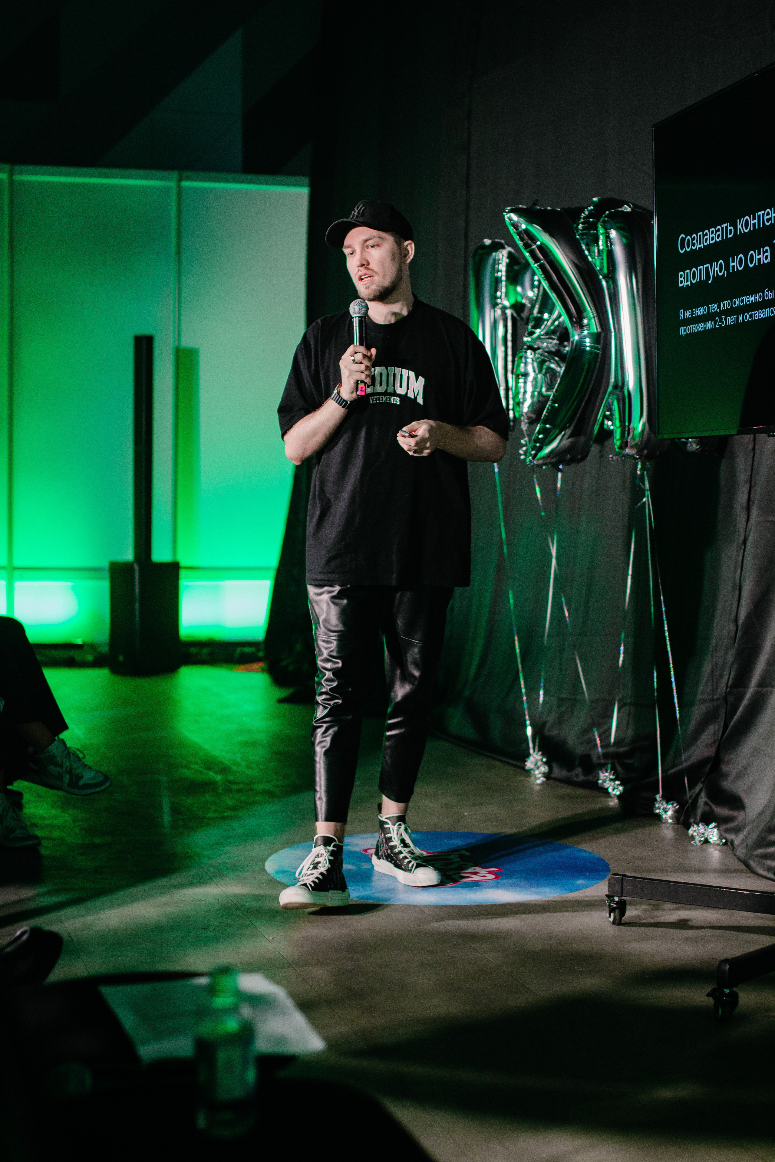 INSTADIUM 4.0. Фотограф Москва — личные фотосессии, лавстори в студии