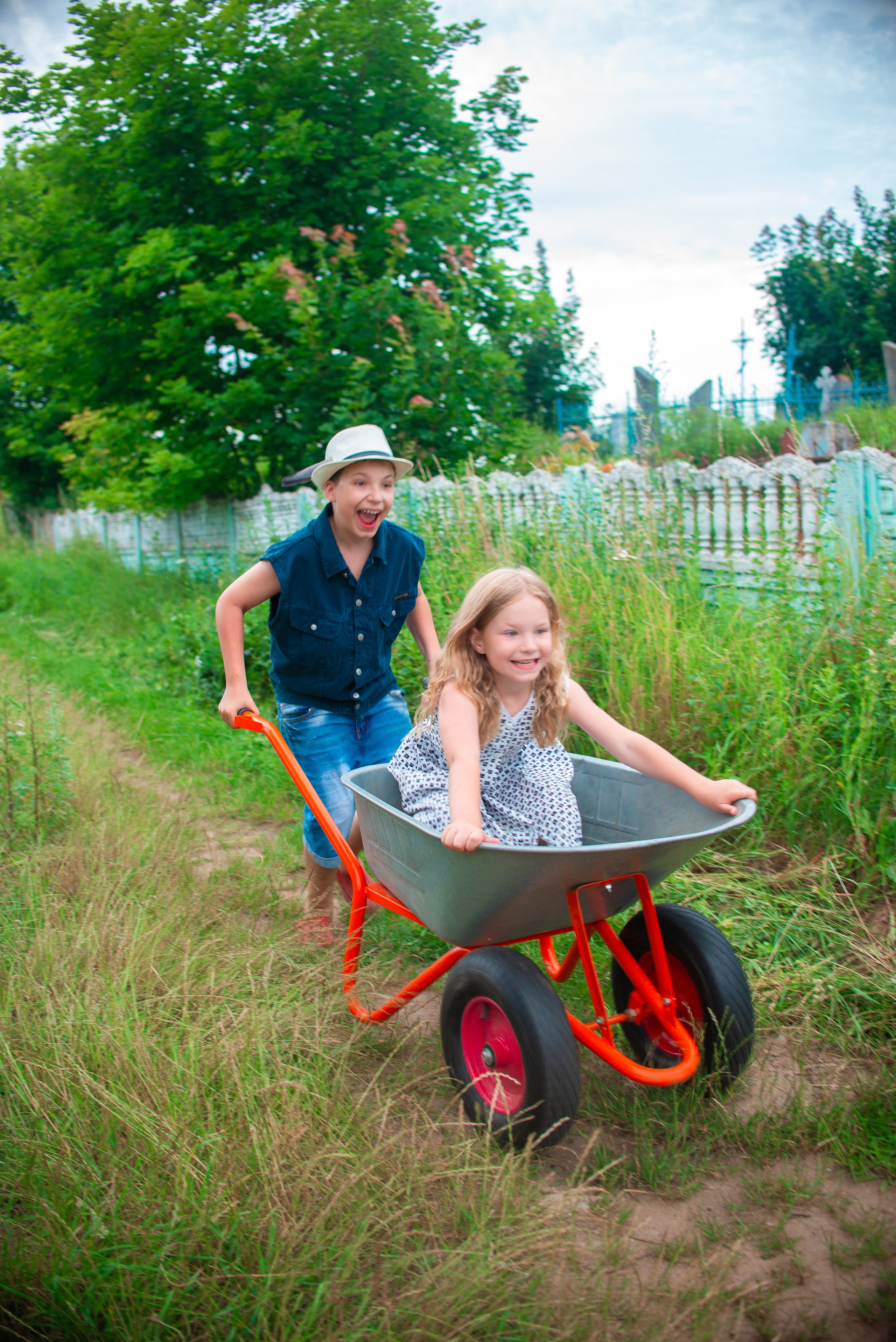 Деревенская история. Семейный фотограф на выписку из роддома и крещение Минск Настя Гришук