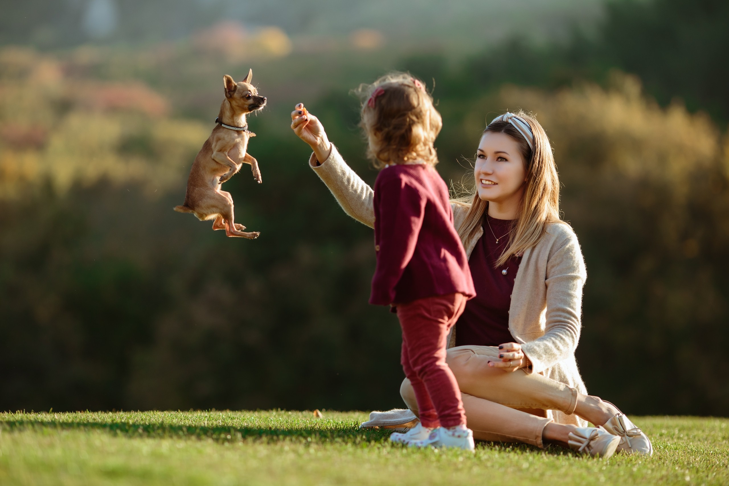 Дети и семьи. На моих фотографиях дети всегда улыбаются и смеются по-настоящему. Я знаю что для этого нужно. Применяю секретный секрет). Фотограф в Крыму — Федор зайцев. Свадебная, семейная и портретная съёмка. Фотографии для контента, для бизнеса. Корпоративная съёмка