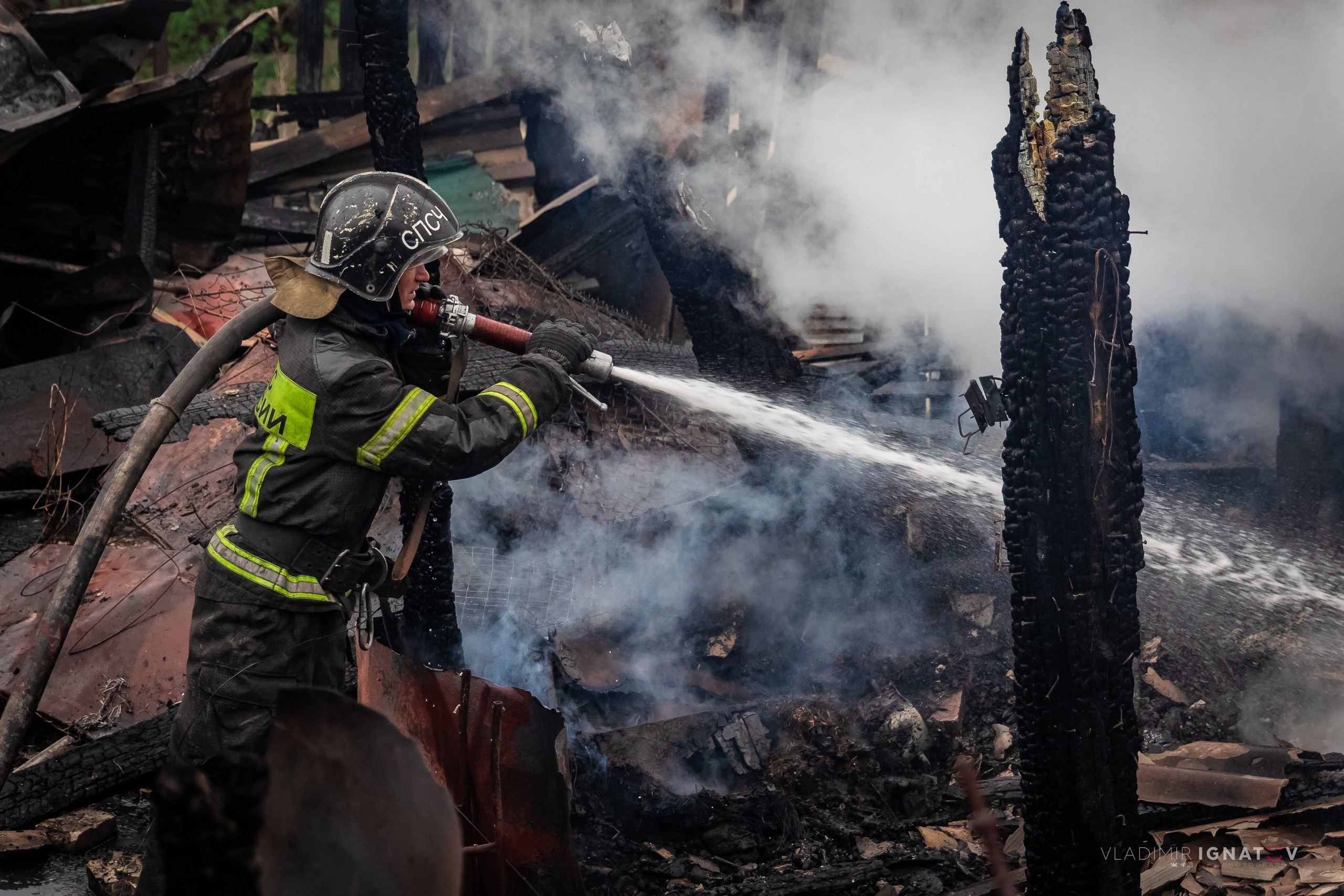 Пожарный репортёр Барнаул. Репортажный фотограф в Барнауле Владимир Игнатов