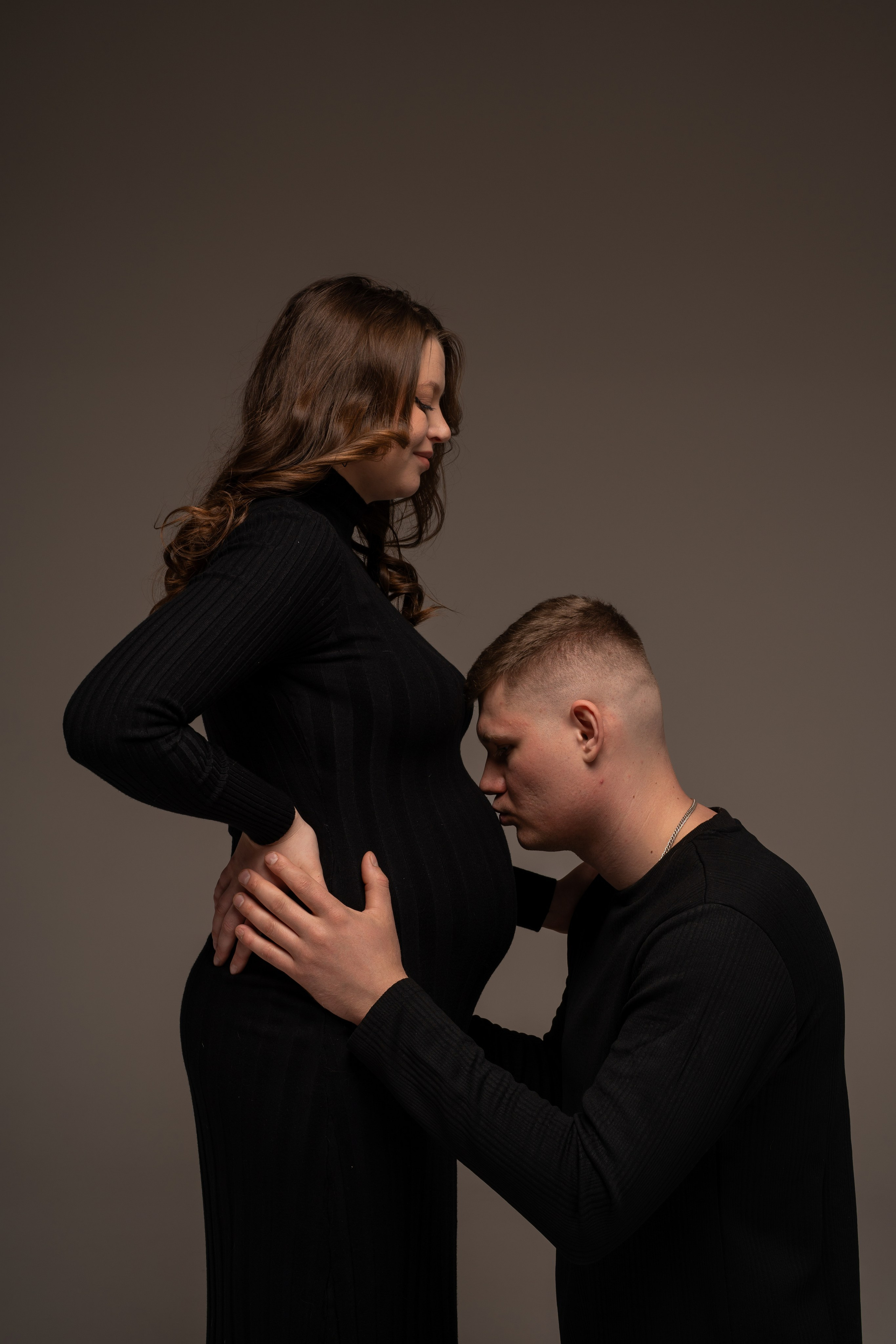 На однотонном фоне. Евгений Щетников Фотограф-Тюмень