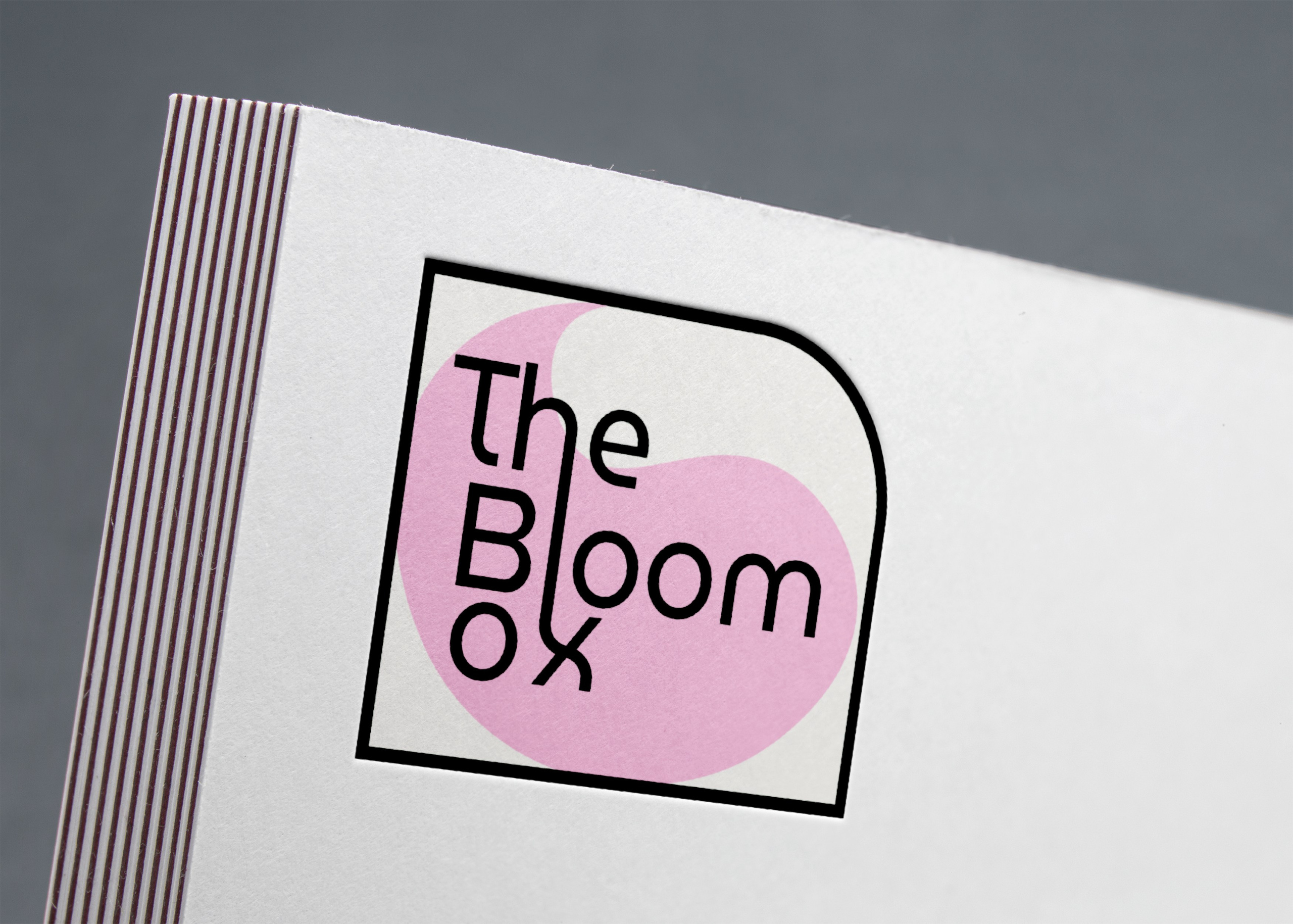 логотип для цветочного магазина "the bloom box"