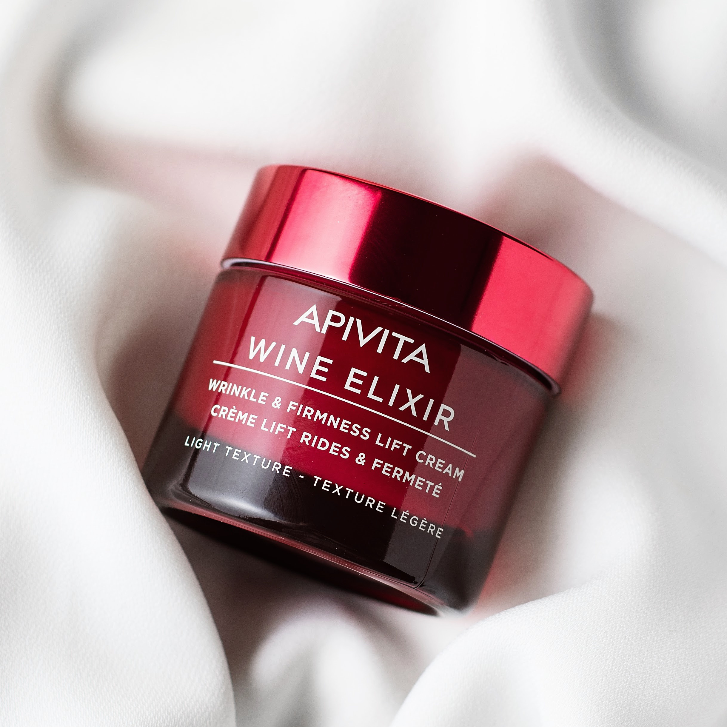 Фотографии косметики Apivita для социальных сетей. Предметный и фуд-фотограф в Москве Мария Гладких