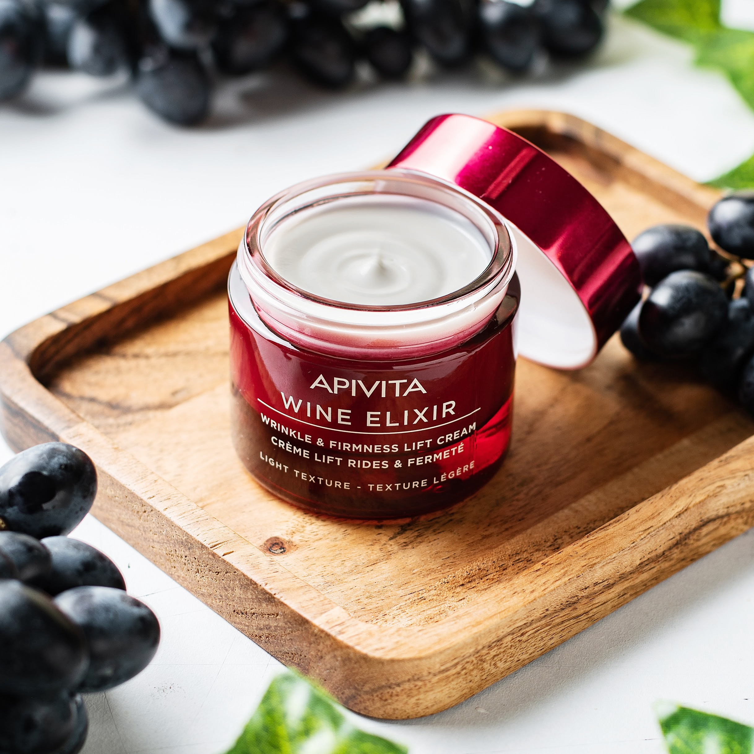 Фотографии косметики Apivita для социальных сетей. Предметный и фуд-фотограф в Москве Мария Гладких