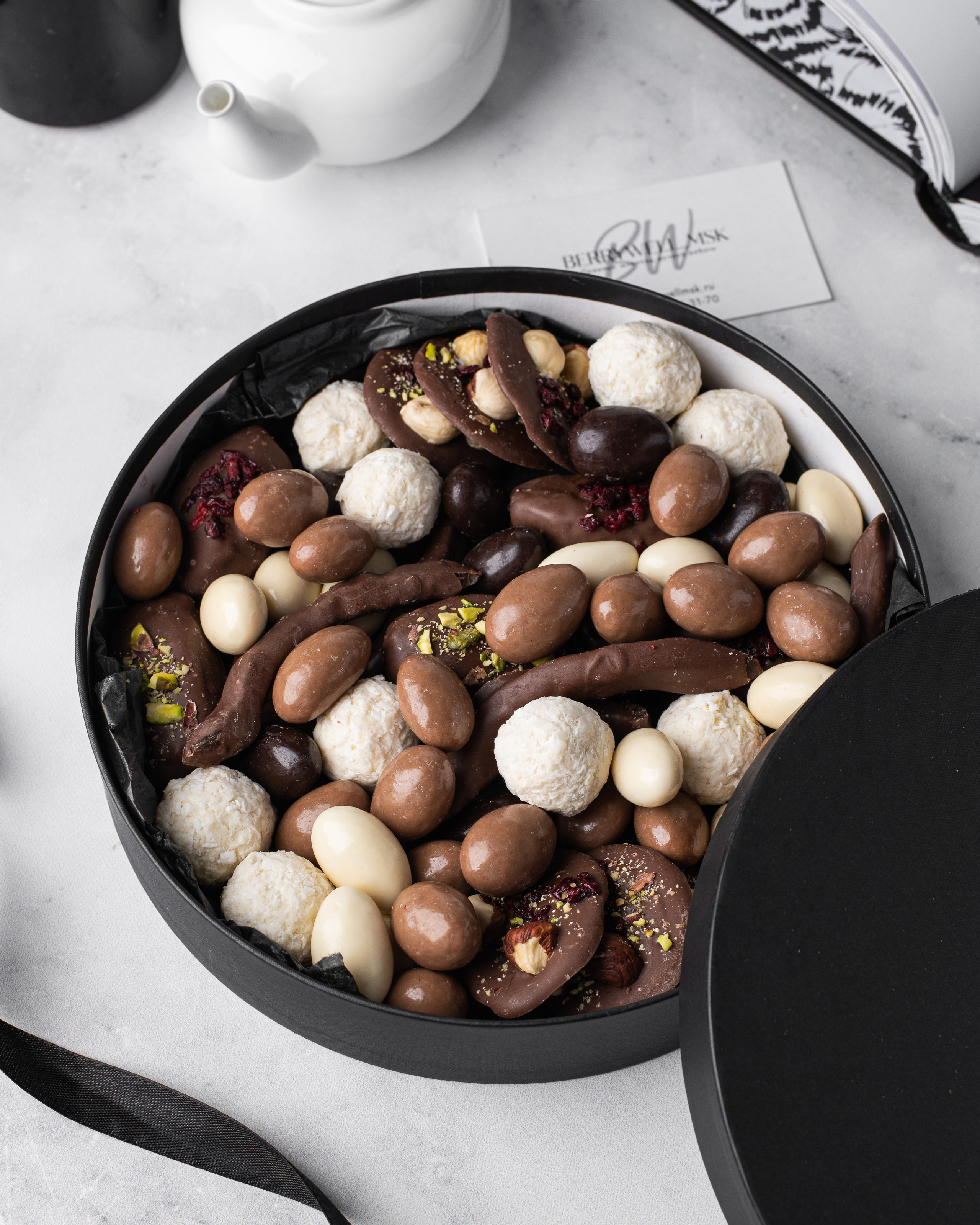 Фотографии клубники в шоколадке для социальных сетей. Предметный и фуд-фотограф в Москве Мария Гладких