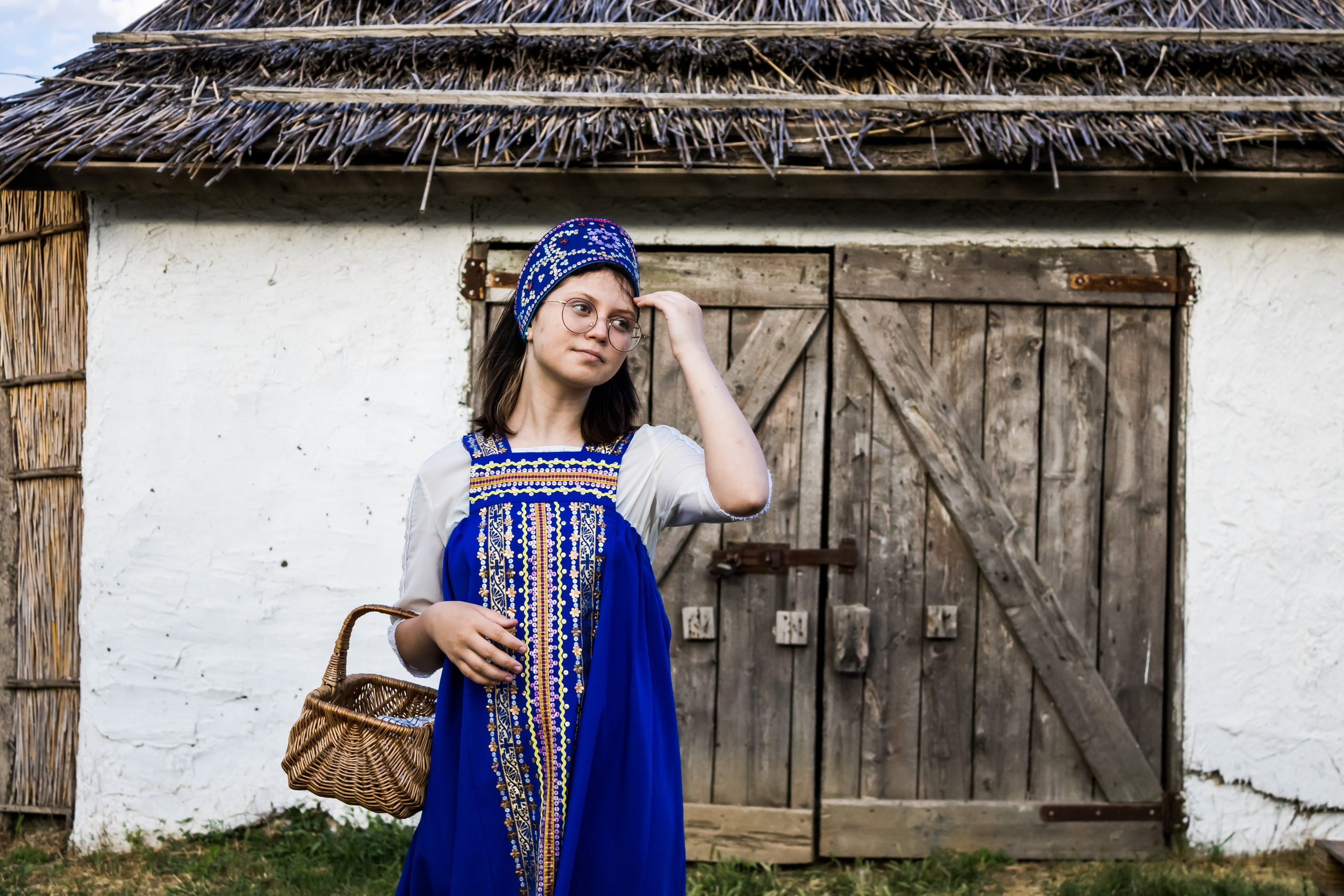 Русские красавицы в национальных костюмах. Фотограф детский и семейный Роза Юрченко в Геленджике, Краснодаре