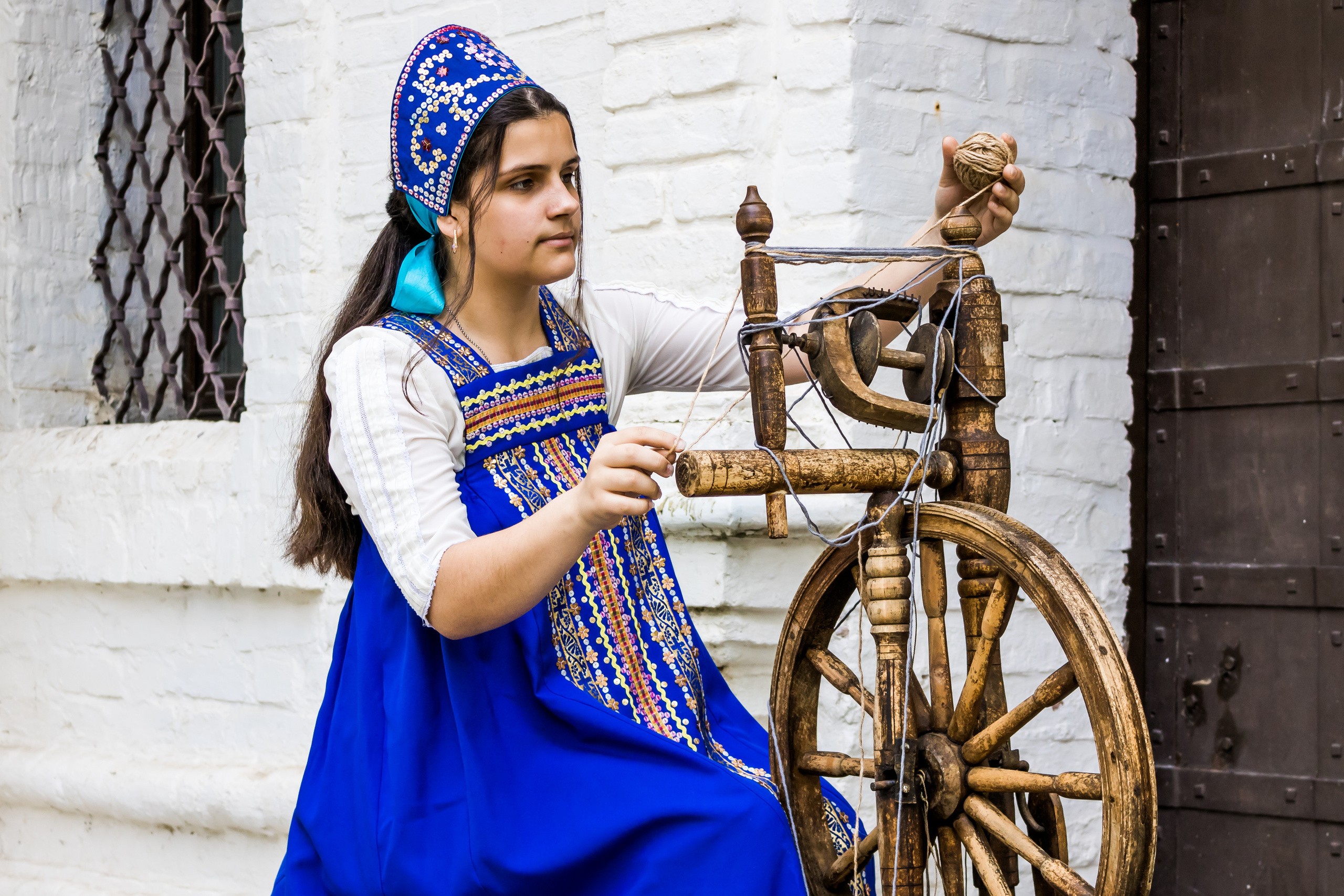 Русские красавицы в национальных костюмах. Фотограф детский и семейный Роза Юрченко в Геленджике, Краснодаре