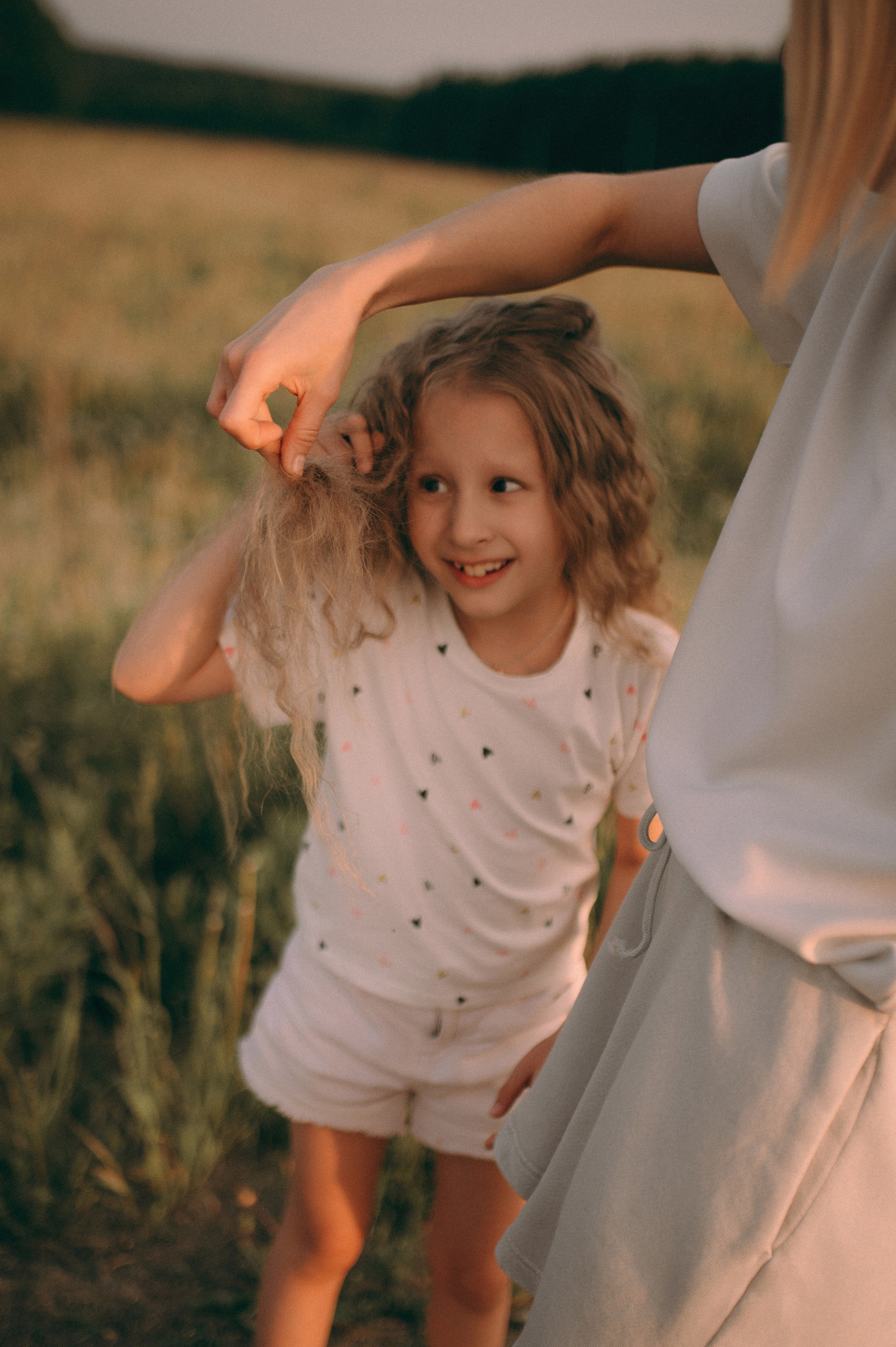 Валя и Лена. Фотограф, г. Лесной Свердловской области