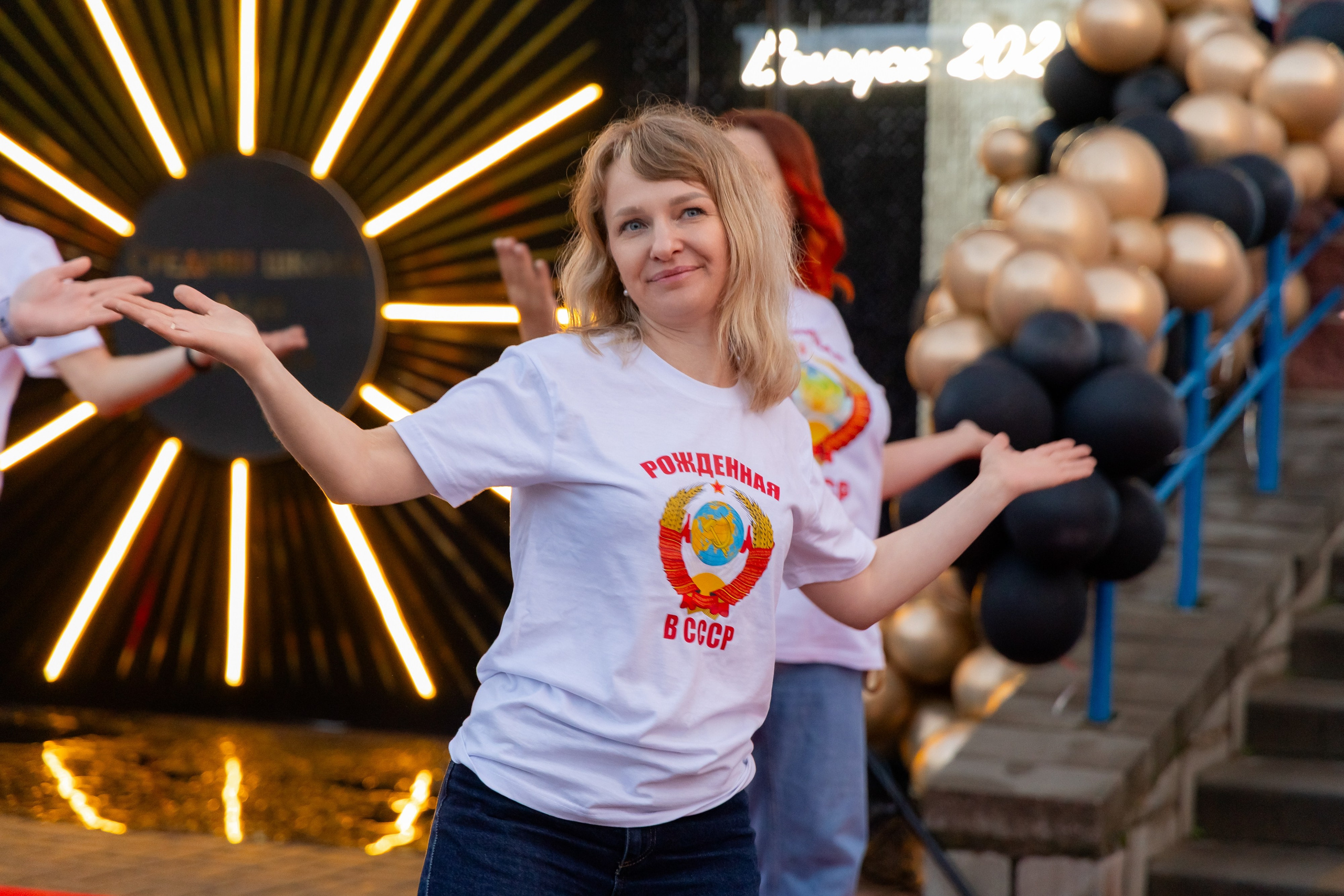 Школьный выпускной 2025 год в Минске, Беларуси. Свадебный фотограф в Минске/Беларуси Сергей Спиридонов