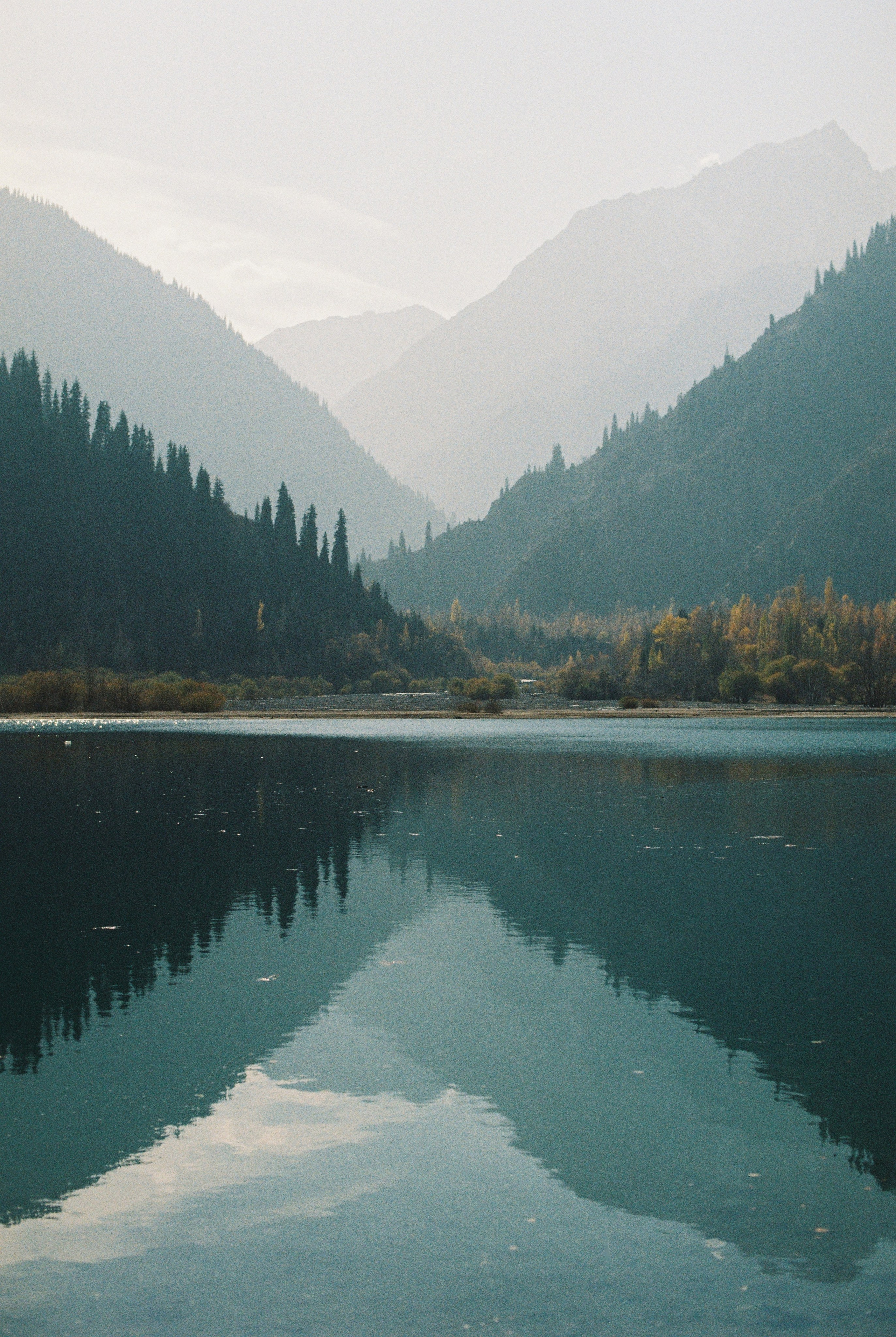 Озеро Иссык, осень 2025. Фотограф в Алматы — Дарья Фёдорова