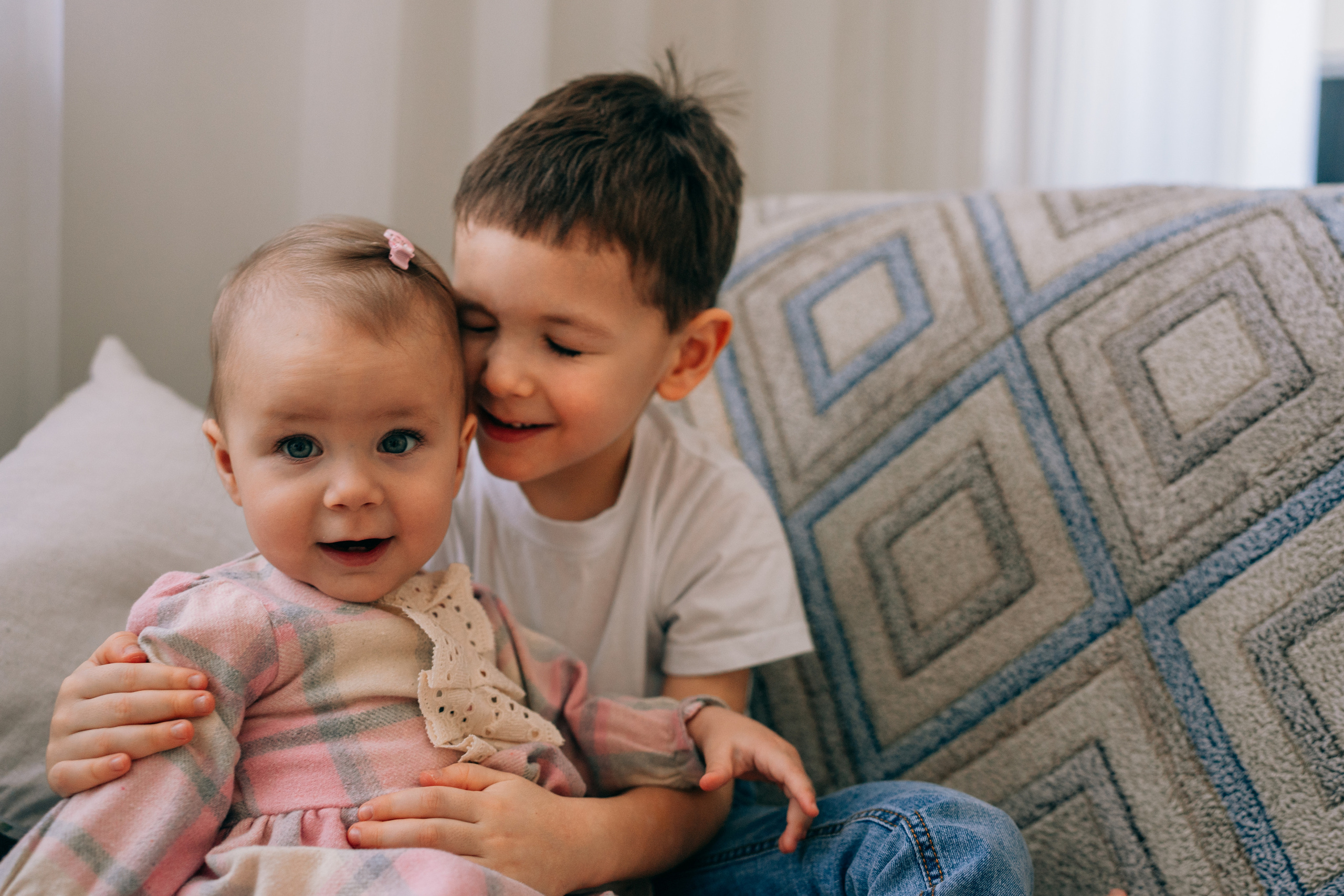 Семейная фотосессия брат и сестра