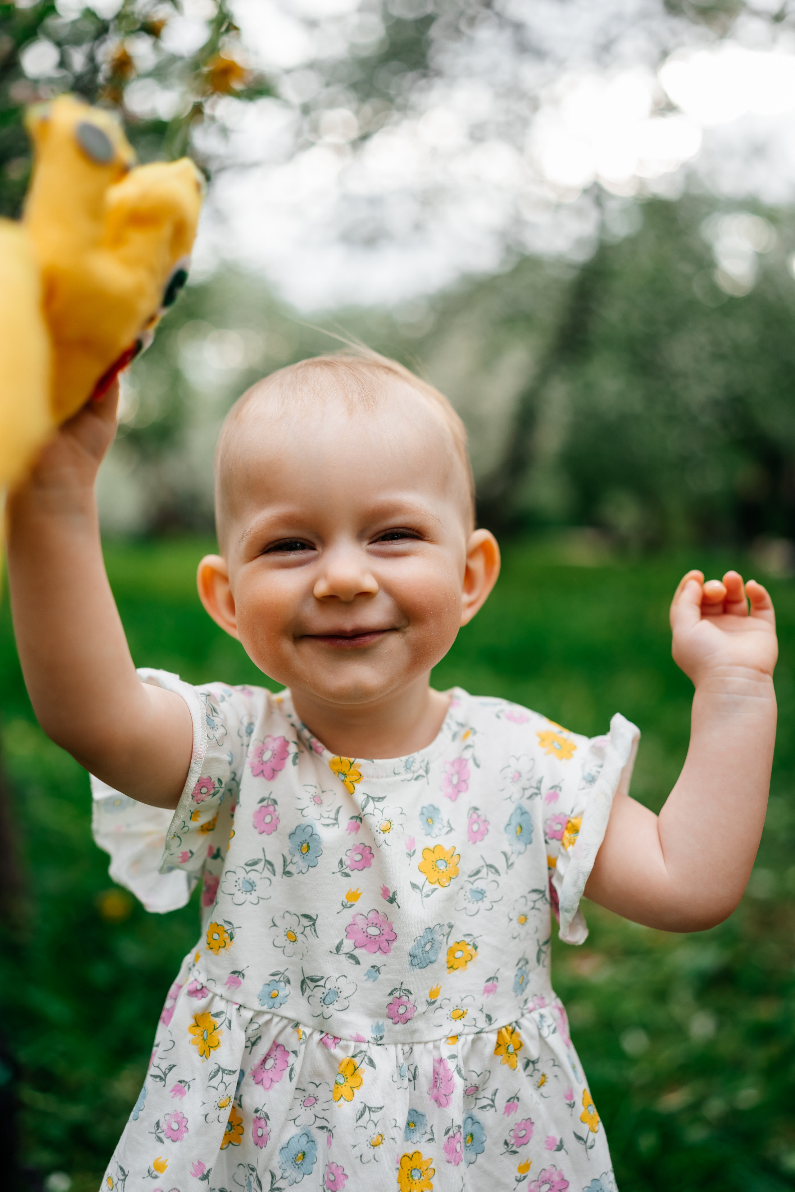 Семейная фотосессия в яблоневом саду. Семейный фотограф в Москве Ирина Жур