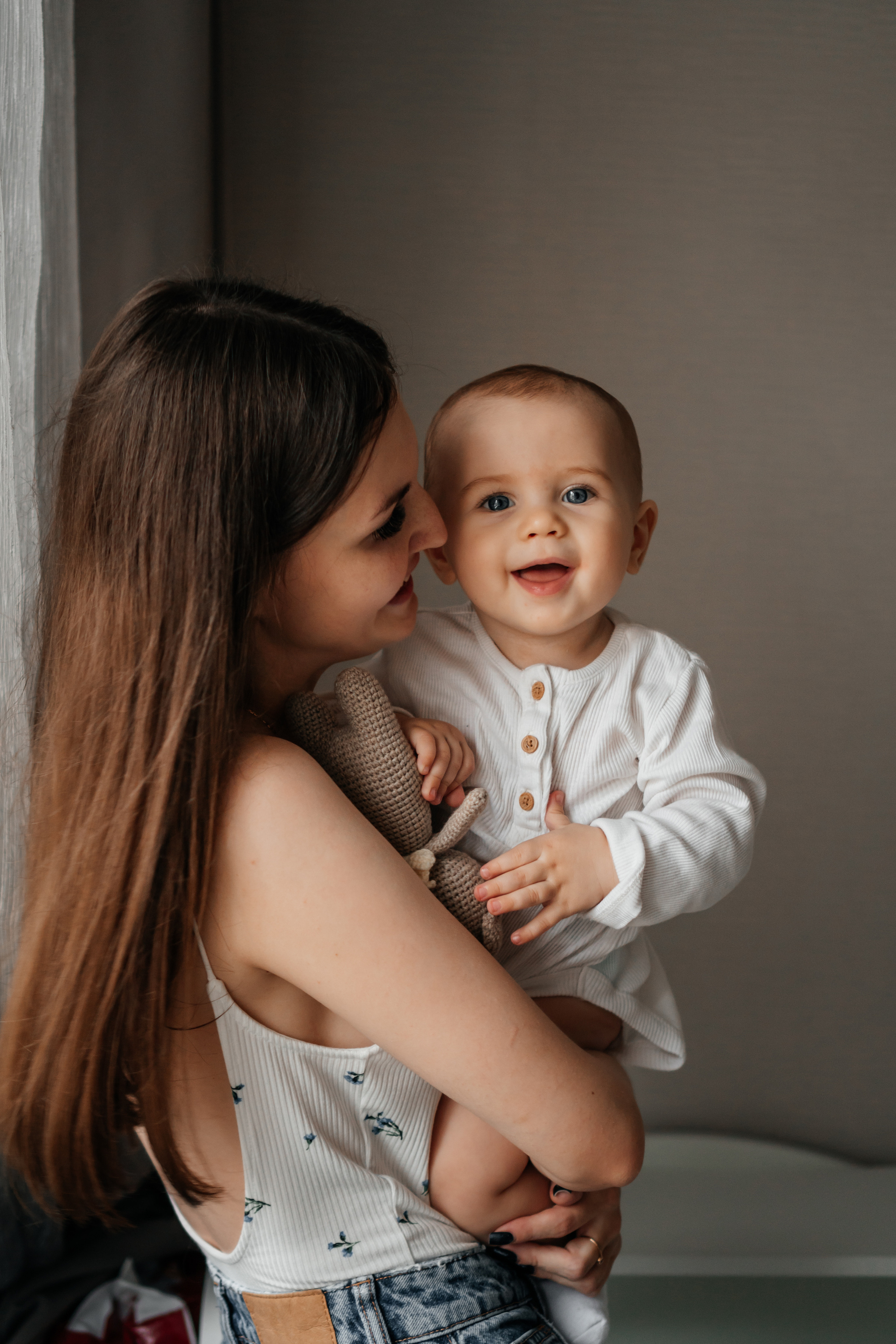 семейная фотосессия в доме 