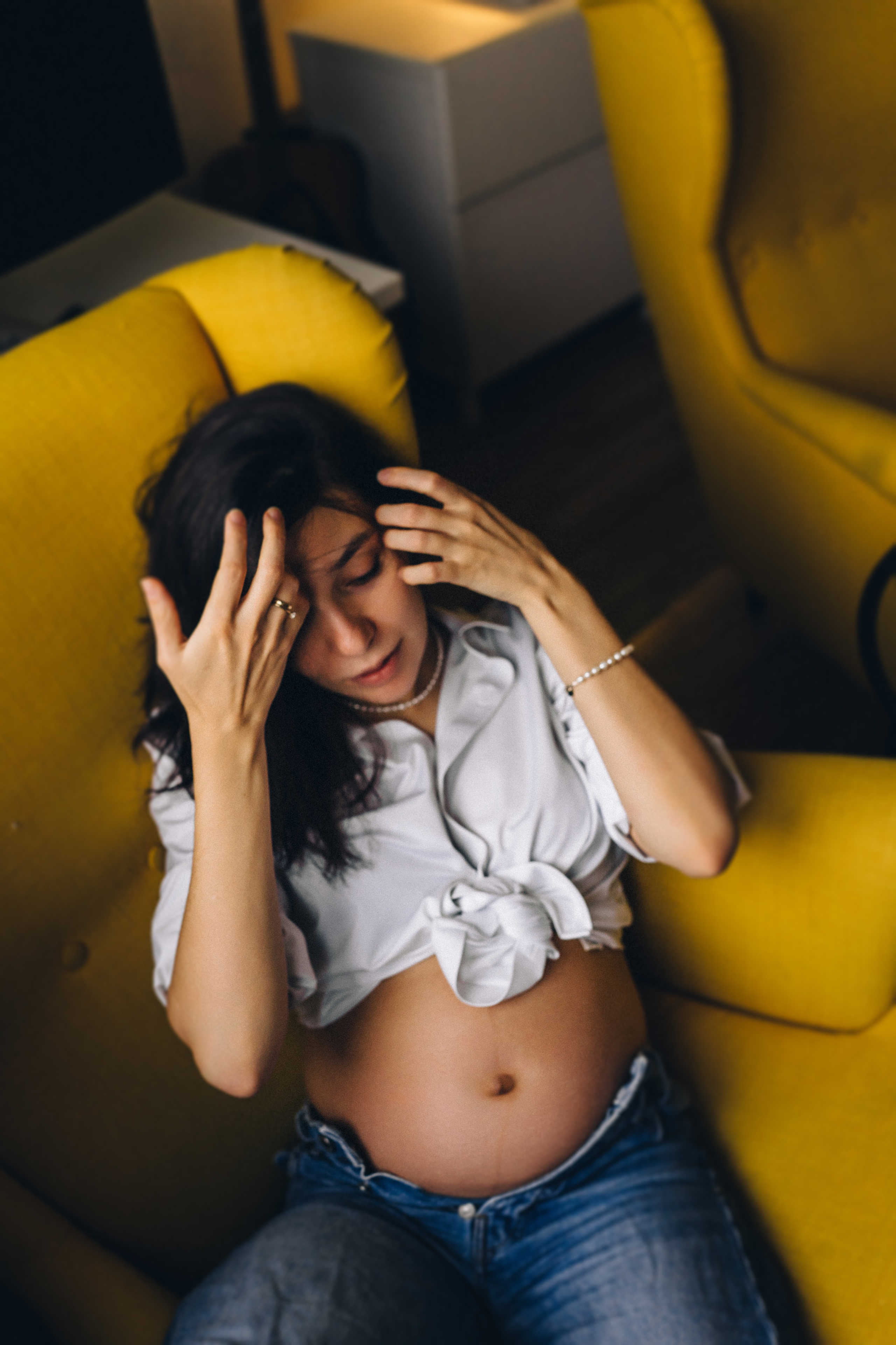 съемка беременной девушки дома