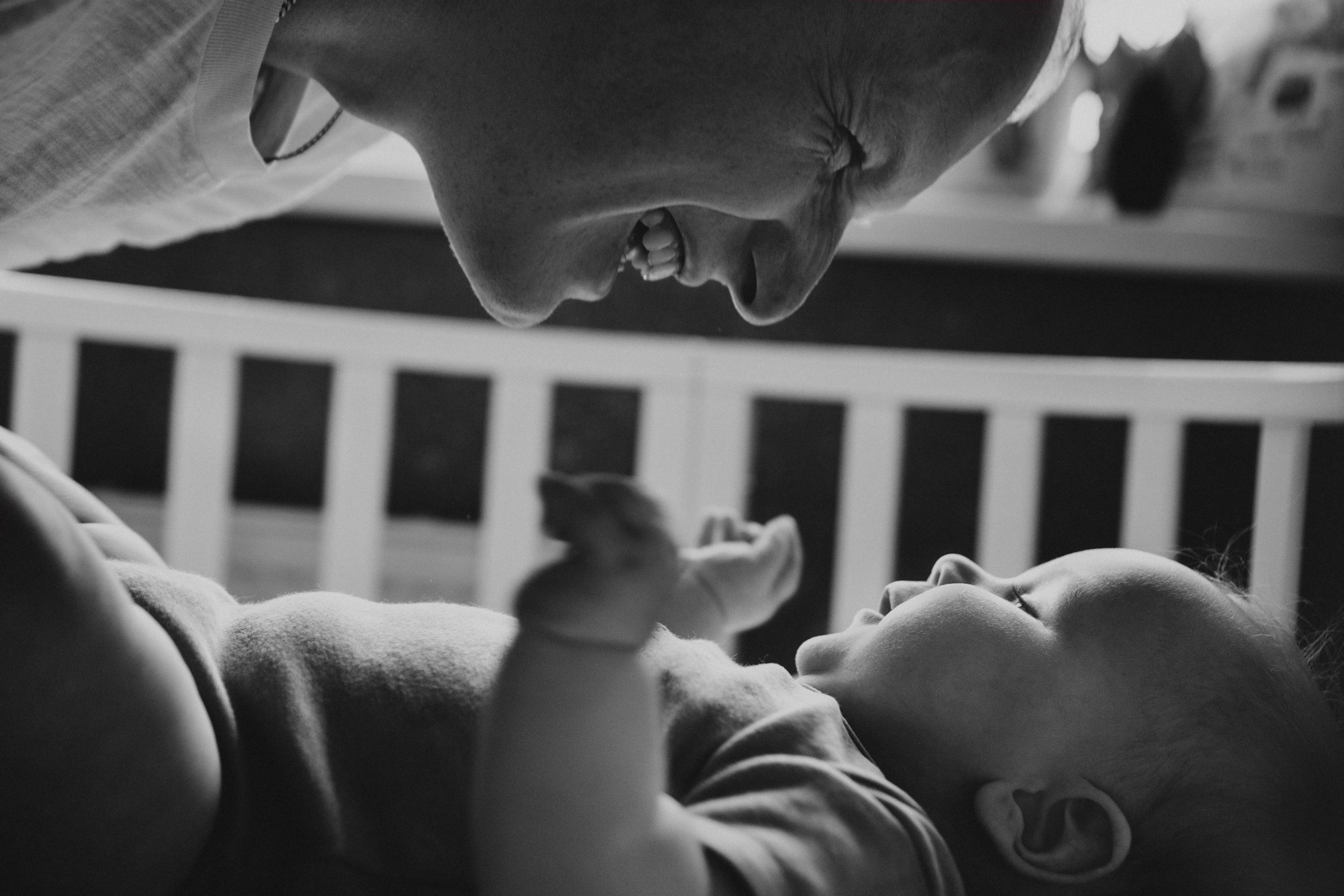 папа и сын в домашней съемке