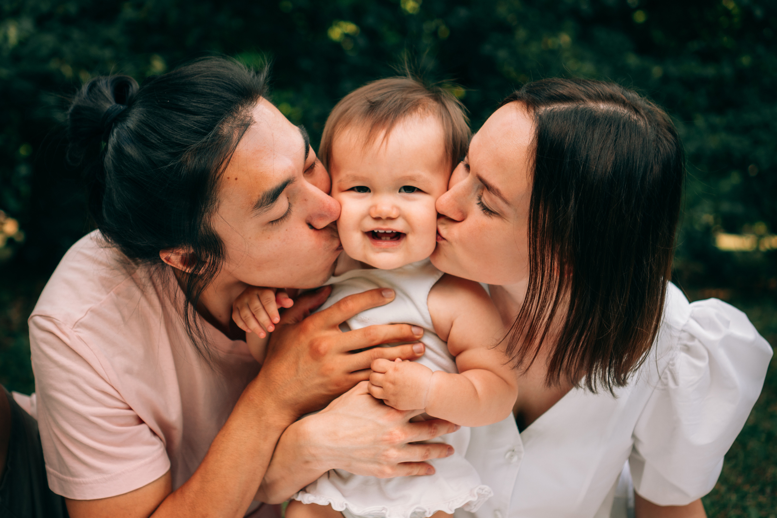 семейная съемка с малньким ребенком в парке Москвы