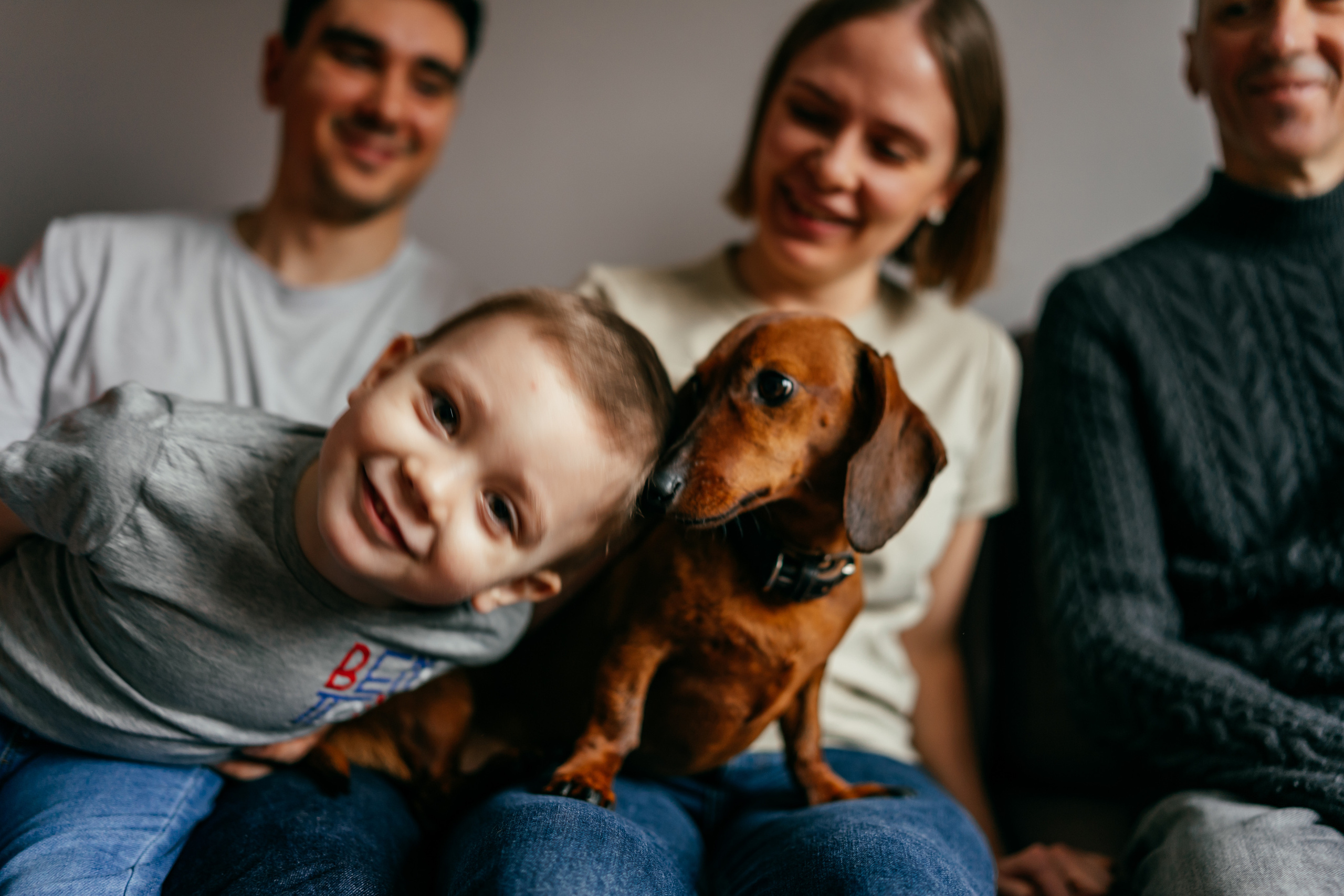 Домашняя семейная фотосессия в кругу семьи. Семейный фотограф в Москве Ирина Жур