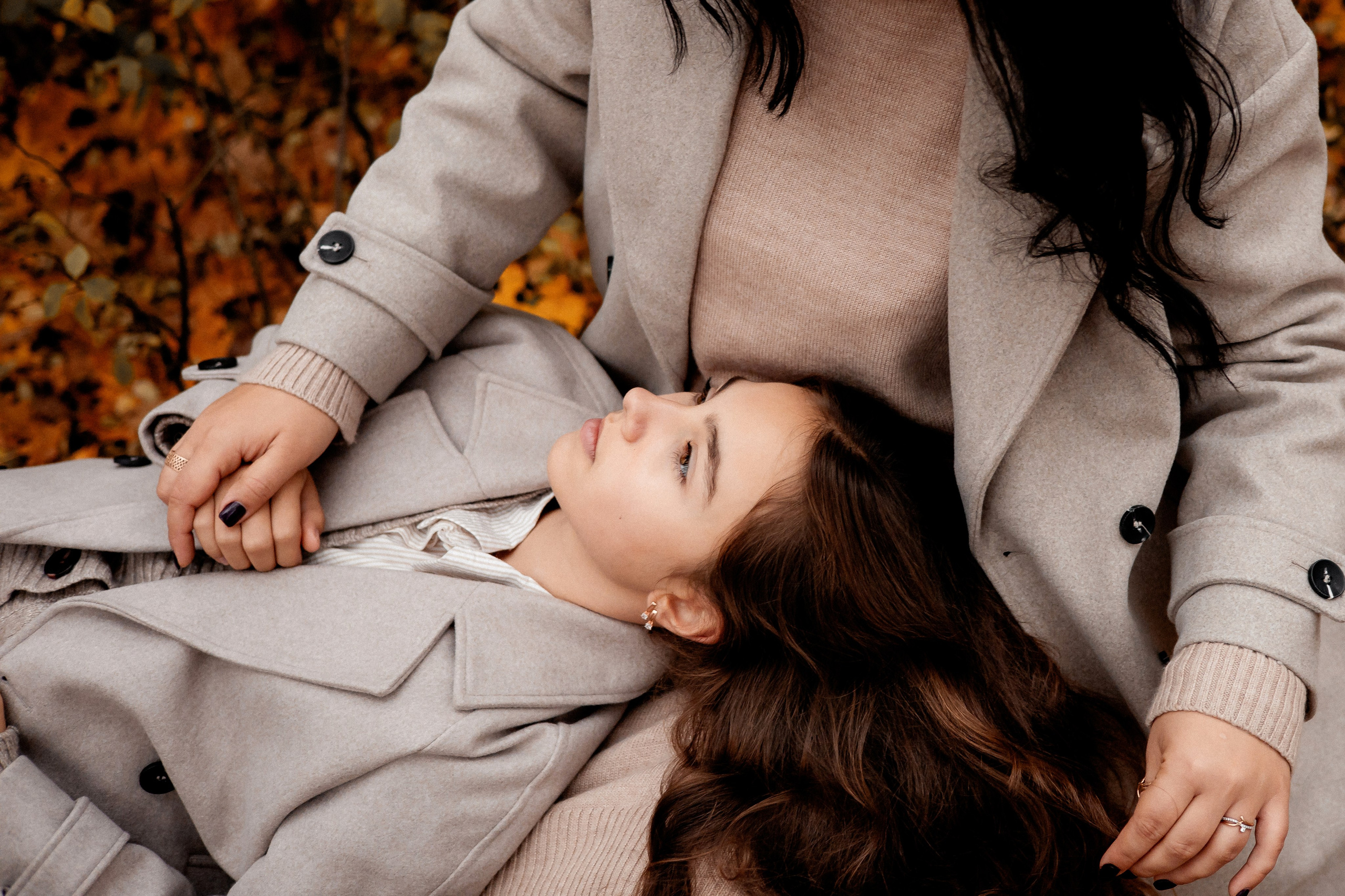 Осенняя фотосессия в Гомеле, семейная фотосессия в лесу, мама и сын, прогулка в лесу, фотосессия с собакой, осенний образ, лайф-стайл, семья, фотограф Гомель