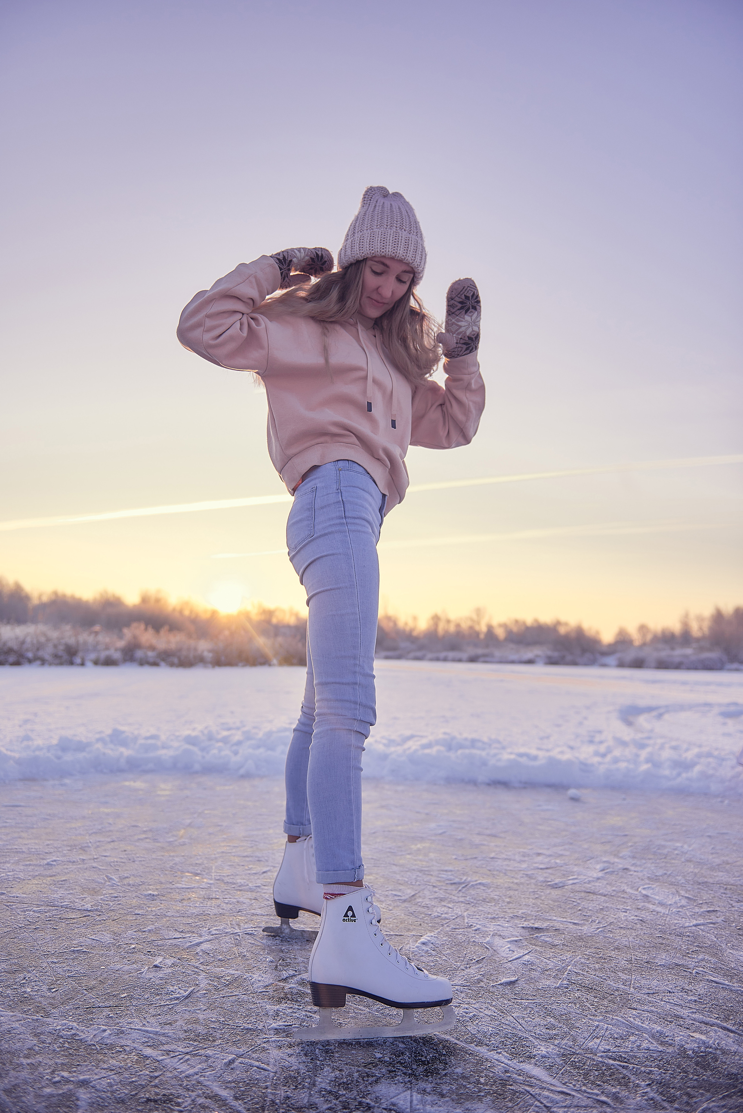 Портретная фотография молодой девушки на улице. Нижний Новгород. 