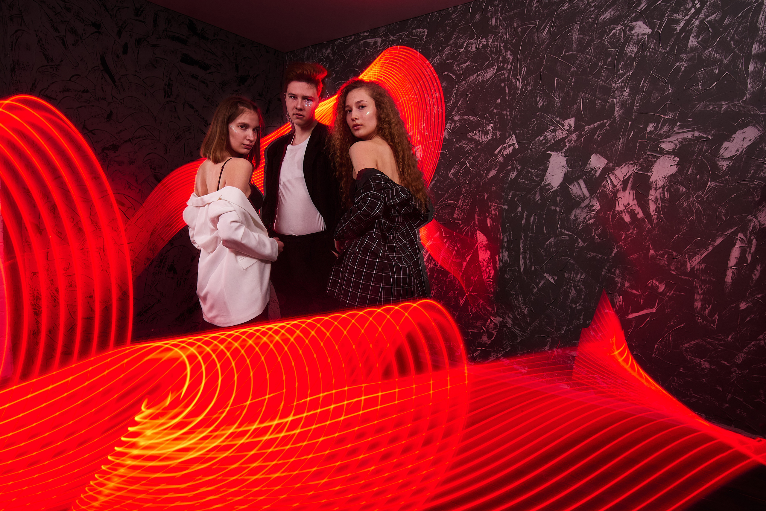 Портретная фотография для коллектива танца в фотостудии в технике frezeelight. Нижний Новгород. 