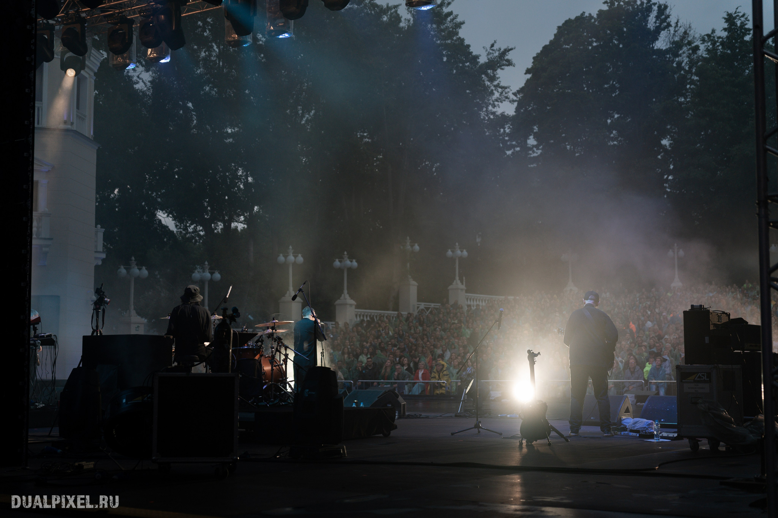 Танцы Минус. Магия музыки в кадре: Концертная Фотография