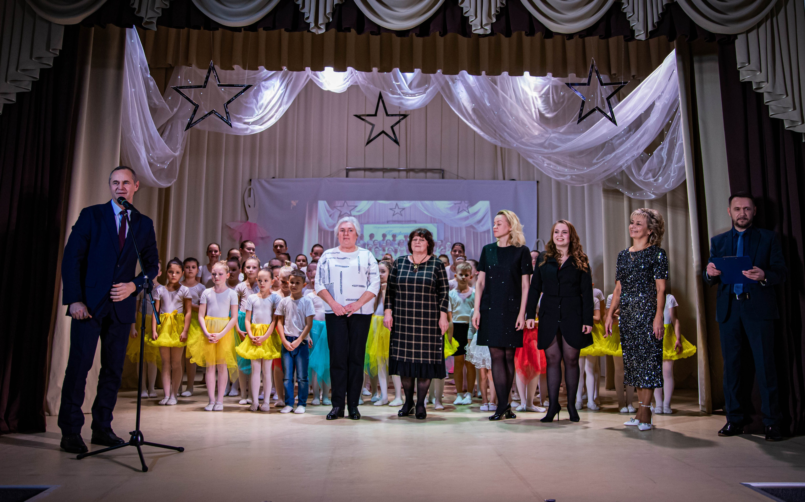 «Конфетти» Юбилейный концерт «Твори Добро». Фотограф Дарья Маташкова