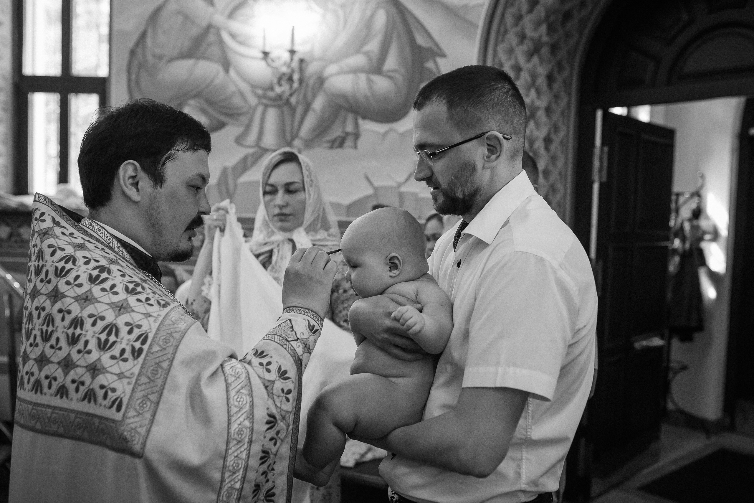 Крещение Кирилла. Храм Георгия Победоносца. Семейный фотограф в Сургуте