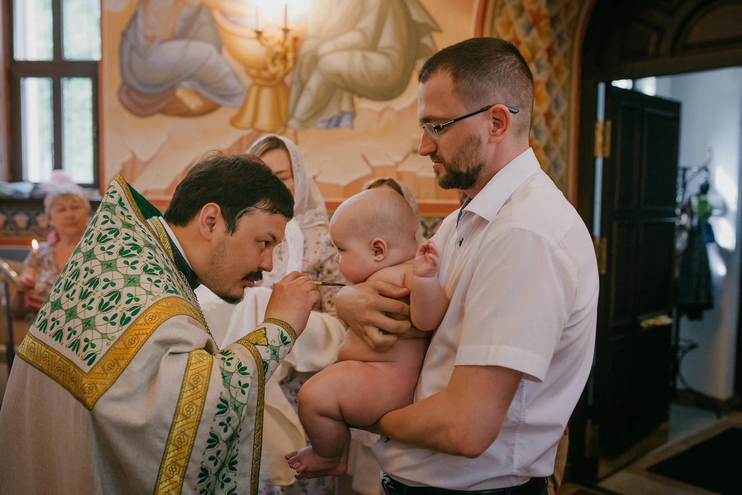 Крещение Кирилла. Храм Георгия Победоносца. Семейный фотограф в Сургуте