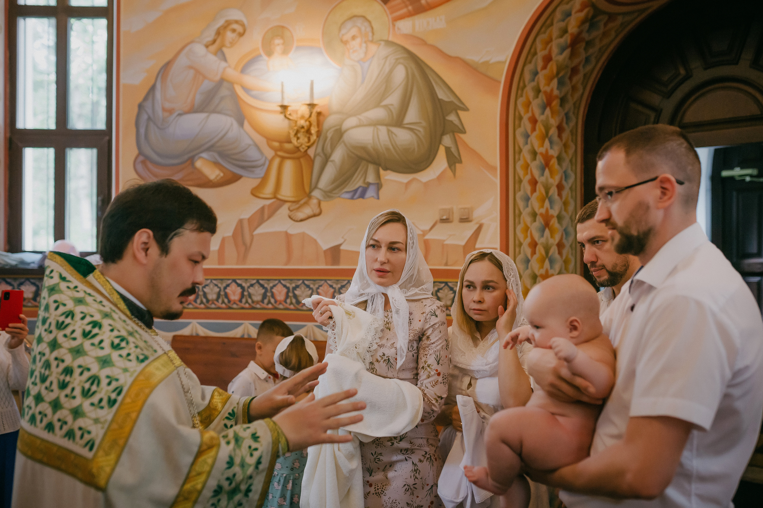 Крещение Кирилла. Храм Георгия Победоносца. Семейный фотограф в Сургуте