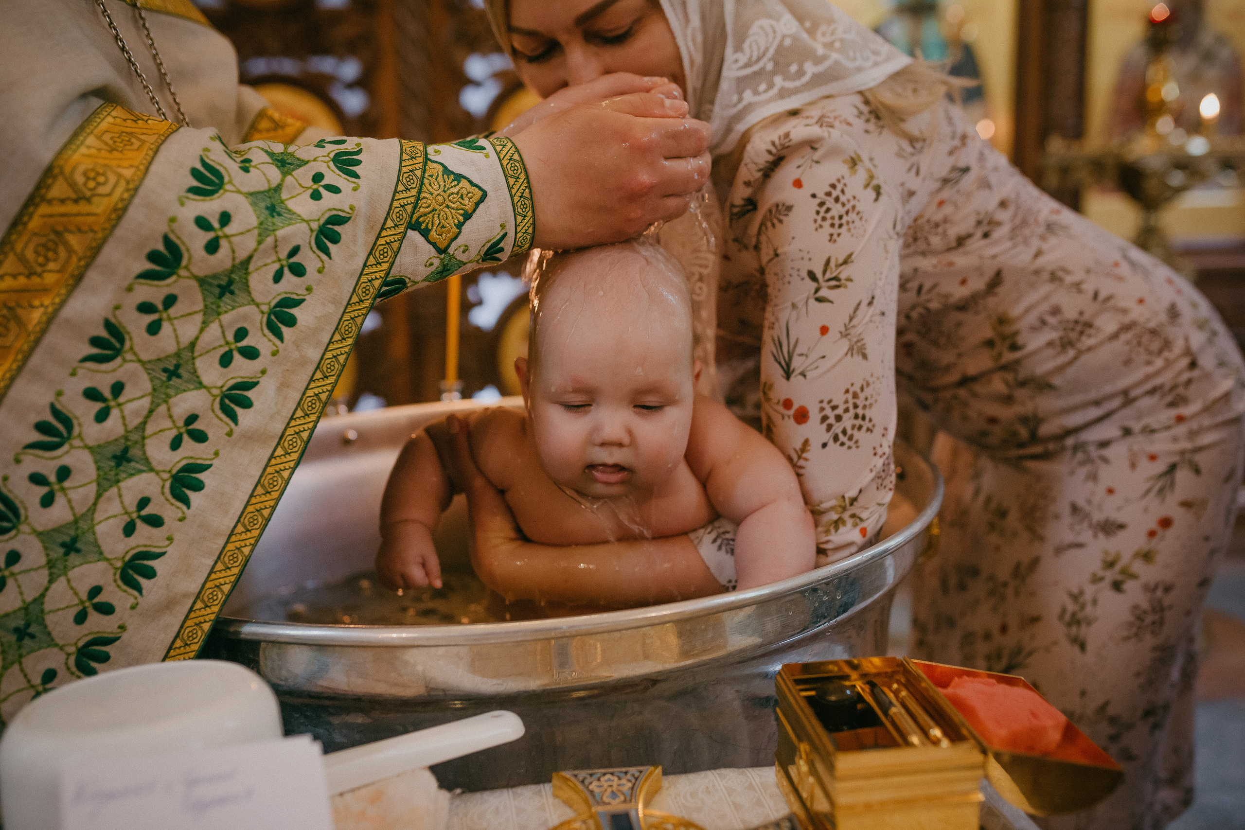 Крещение Кирилла. Храм Георгия Победоносца. Семейный фотограф в Сургуте