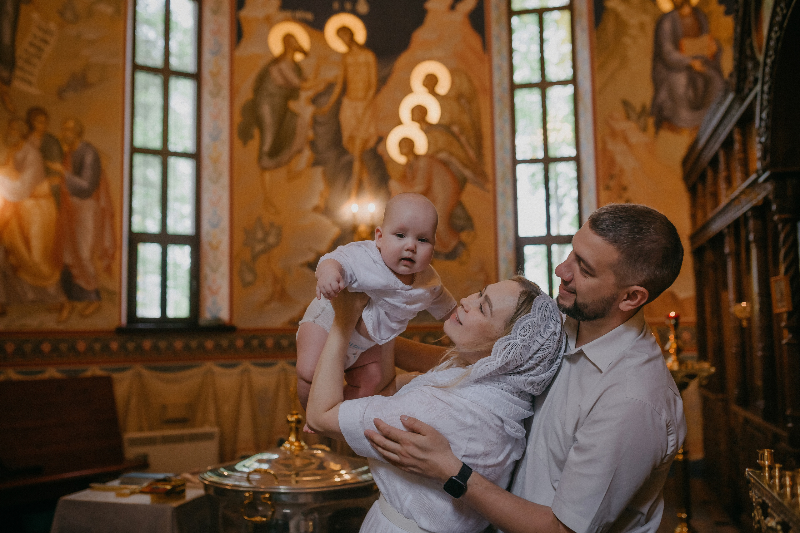 Крещение Кирилла. Храм Георгия Победоносца. Семейный фотограф в Сургуте