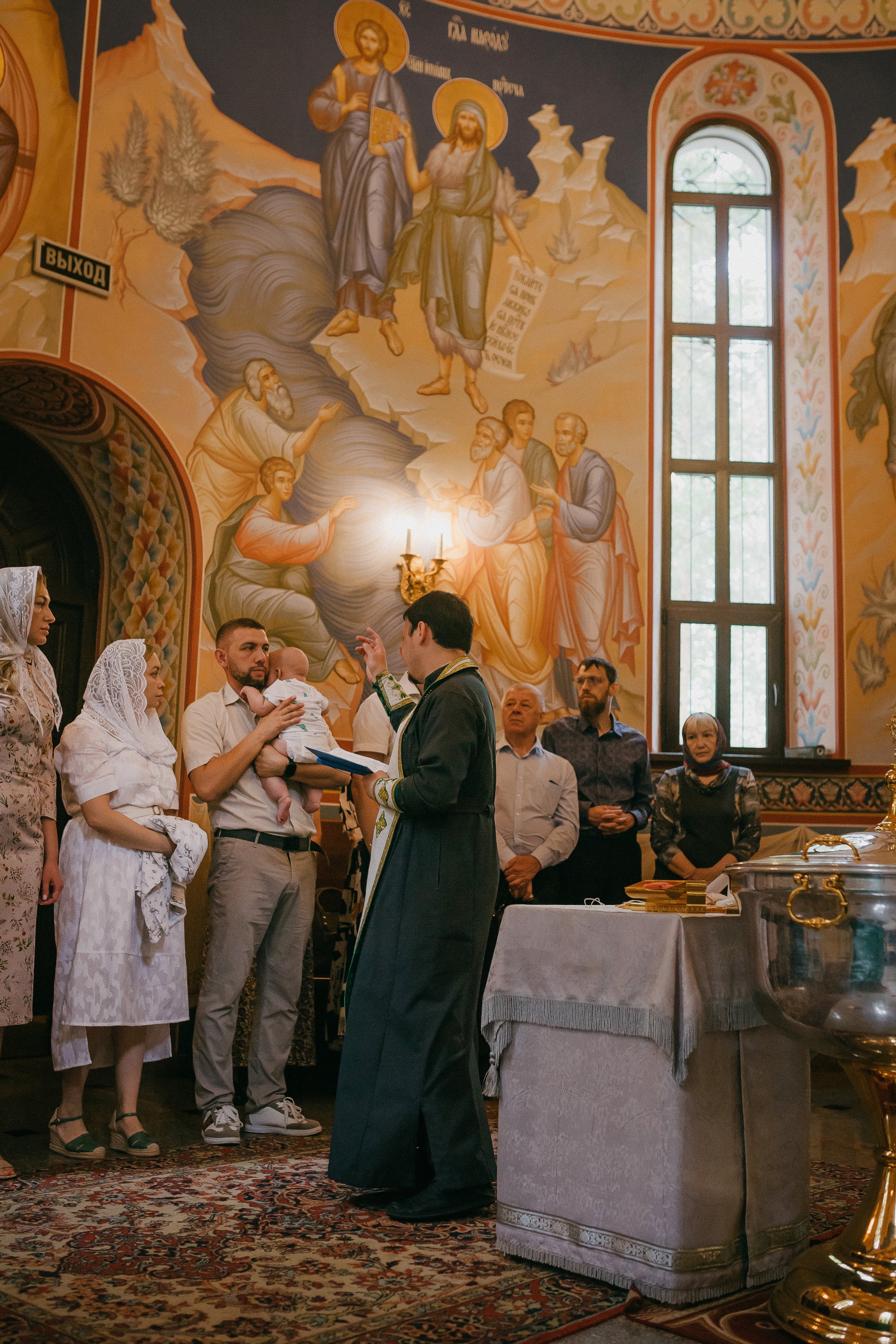 Крещение Кирилла. Храм Георгия Победоносца. Семейный фотограф в Сургуте