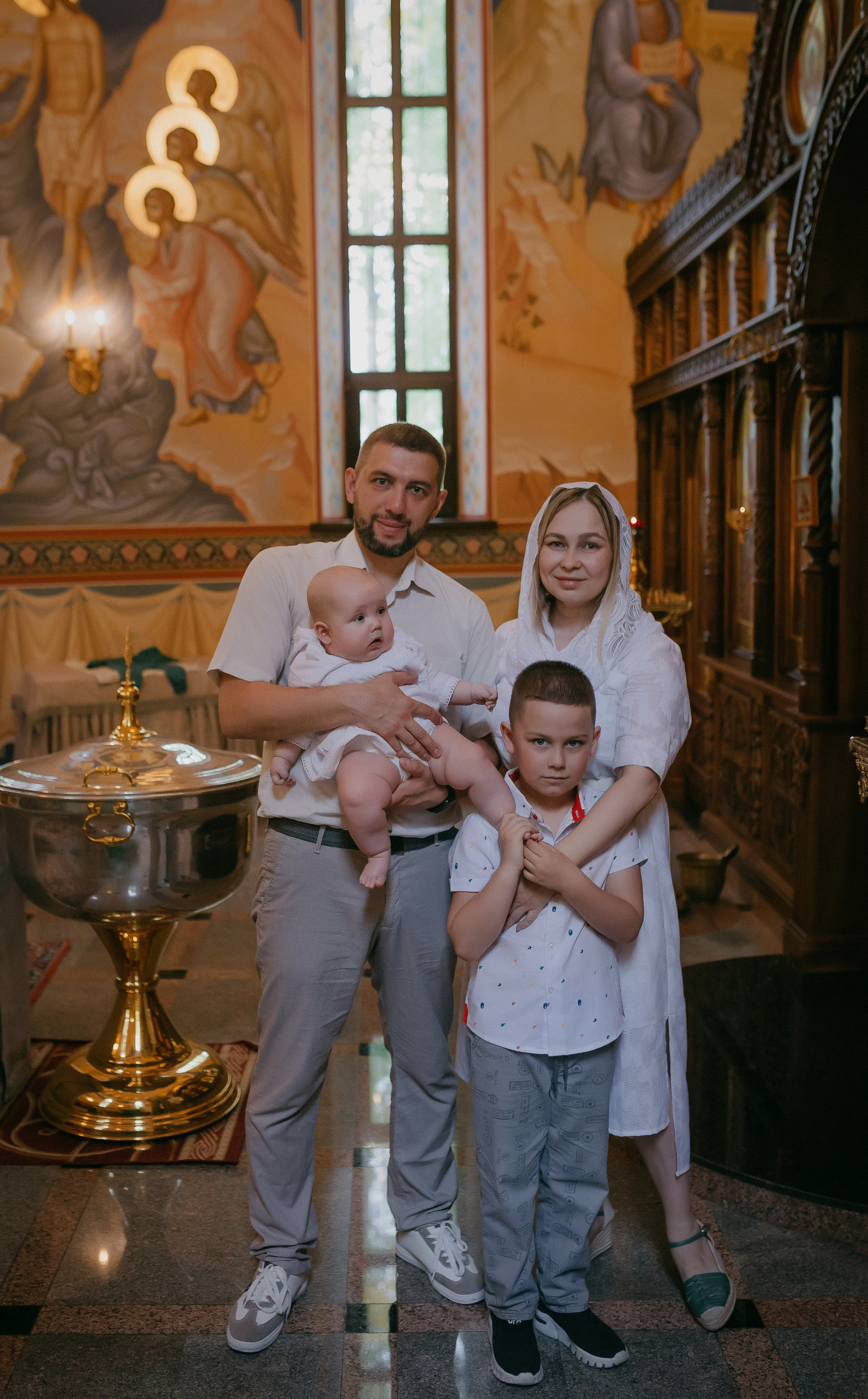 Крещение Кирилла. Храм Георгия Победоносца. Семейный фотограф в Сургуте