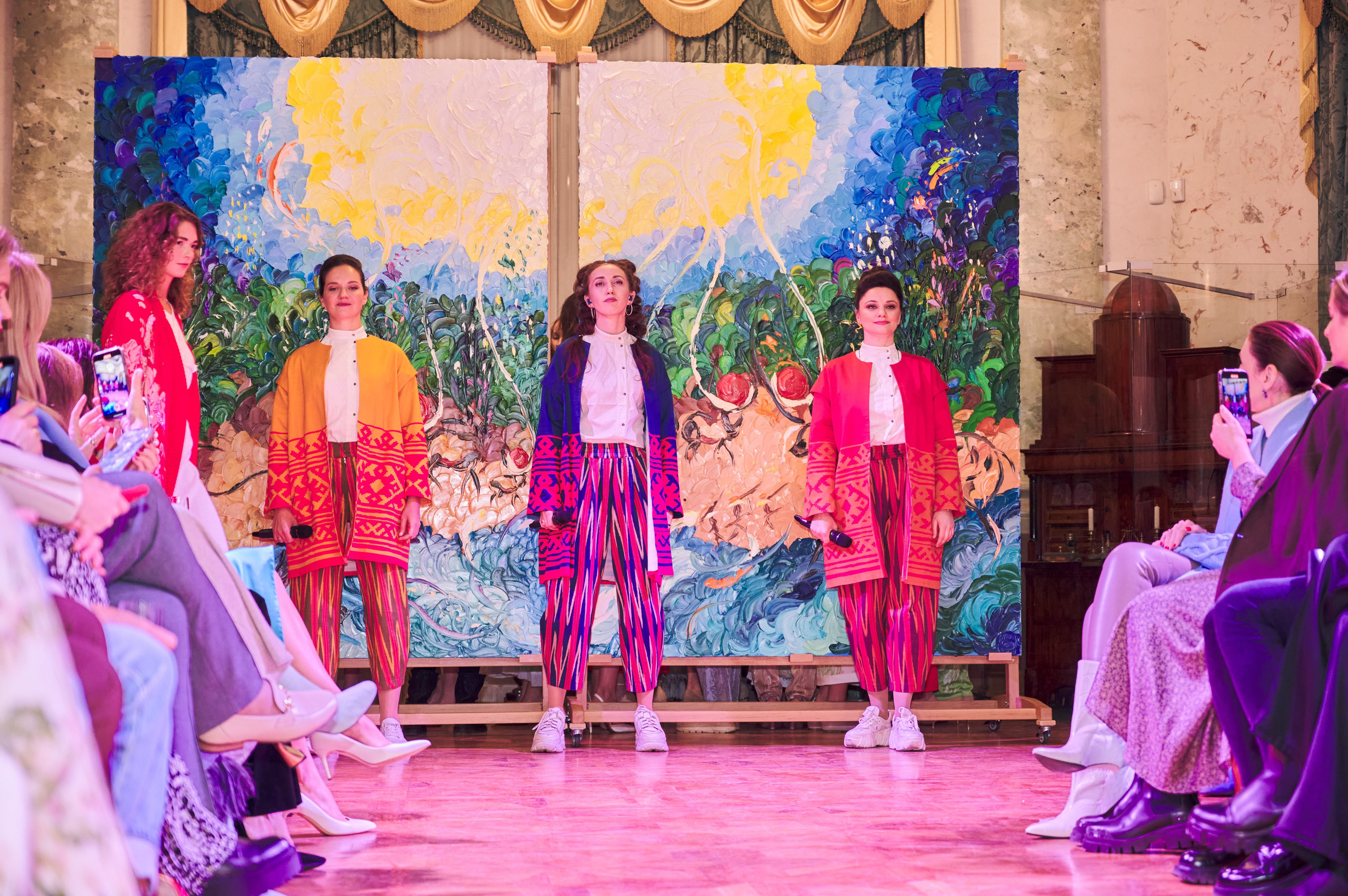 21.09.22 Люблино — Показ коллекции платьев. Никита Хохловский фото и видео продакшн