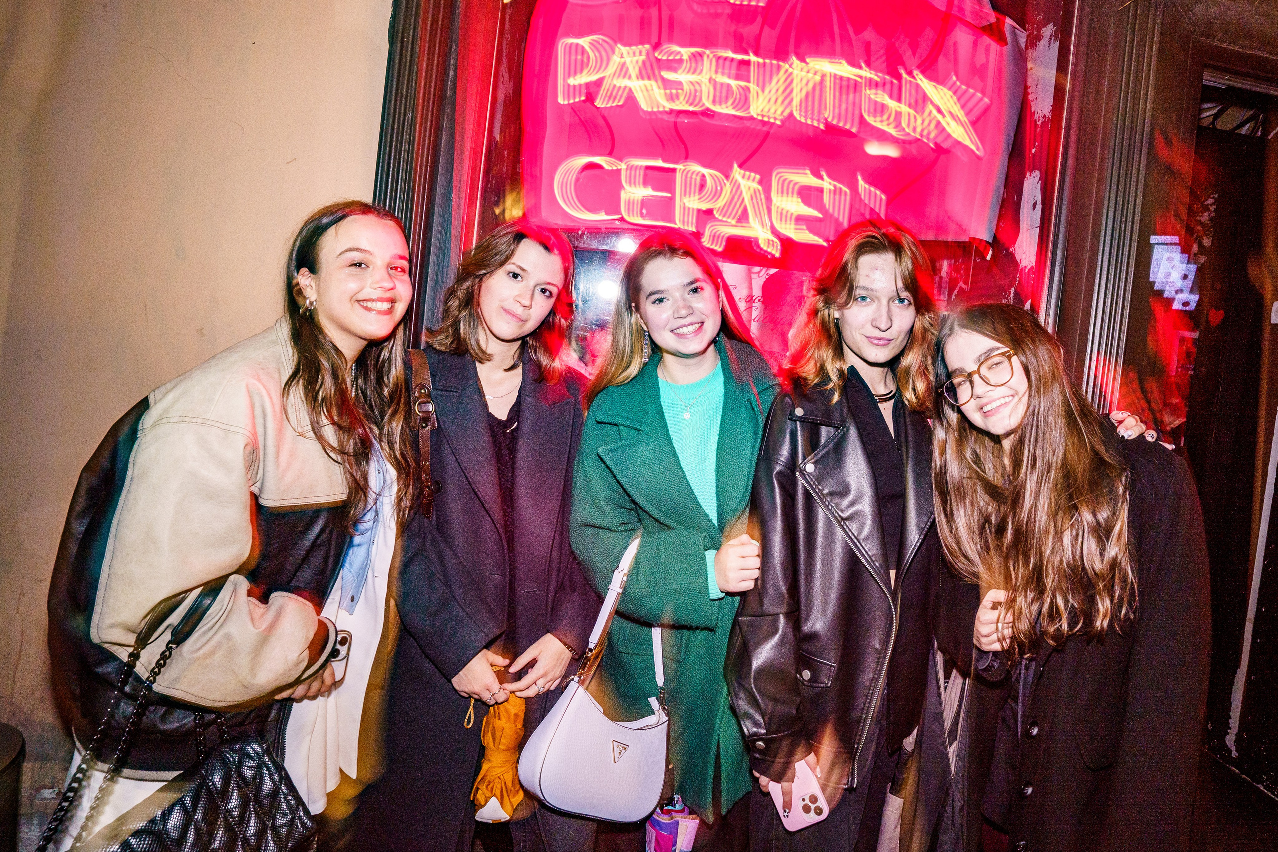 Из Сибири с любовью. Бар разбитых сердец. Концертный и репортажный фотограф в Санкт-Петербурге Слава Пахомов