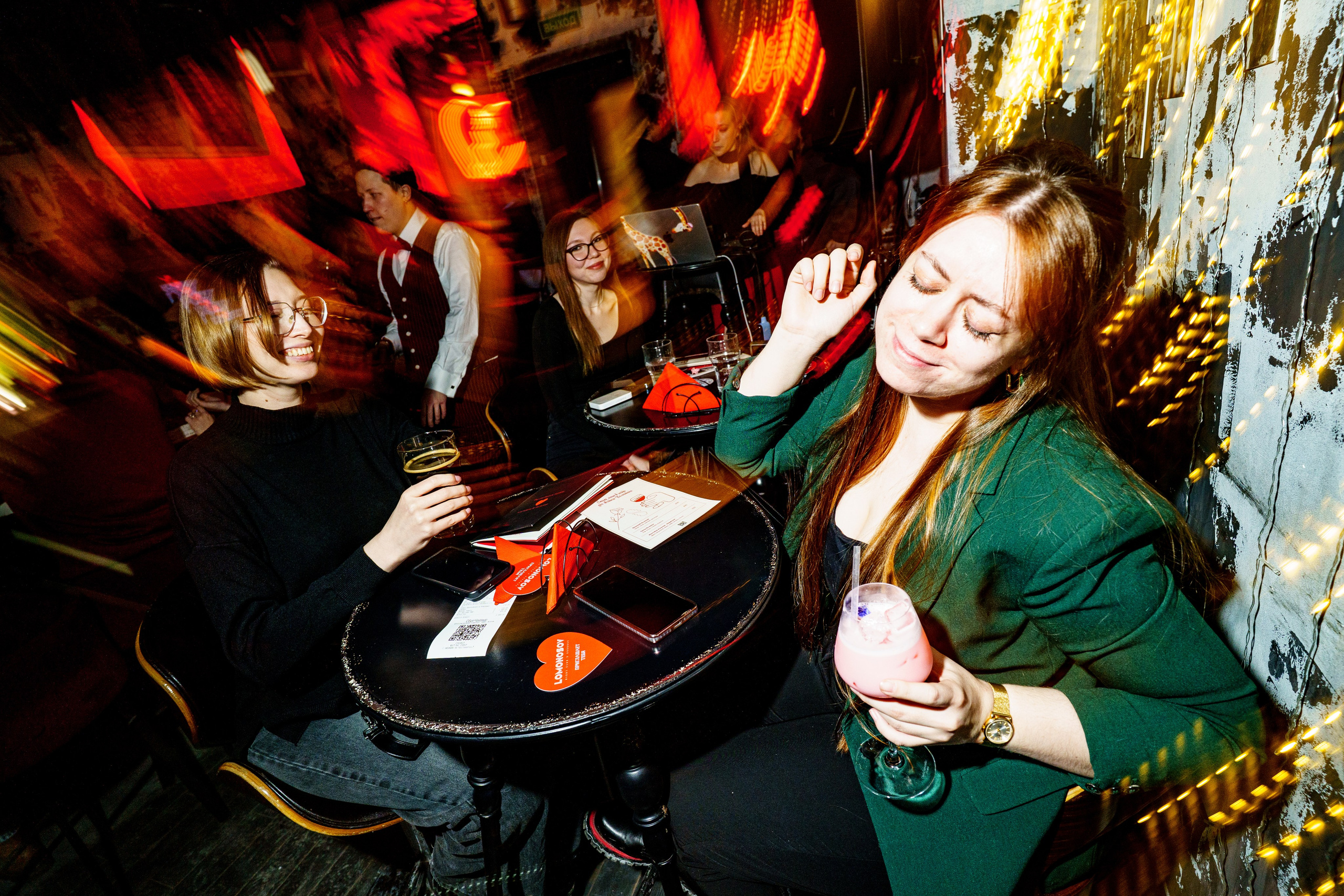 День святого Валентина в Баре разбитых сердец. Концертный и репортажный фотограф в Санкт-Петербурге Слава Пахомов