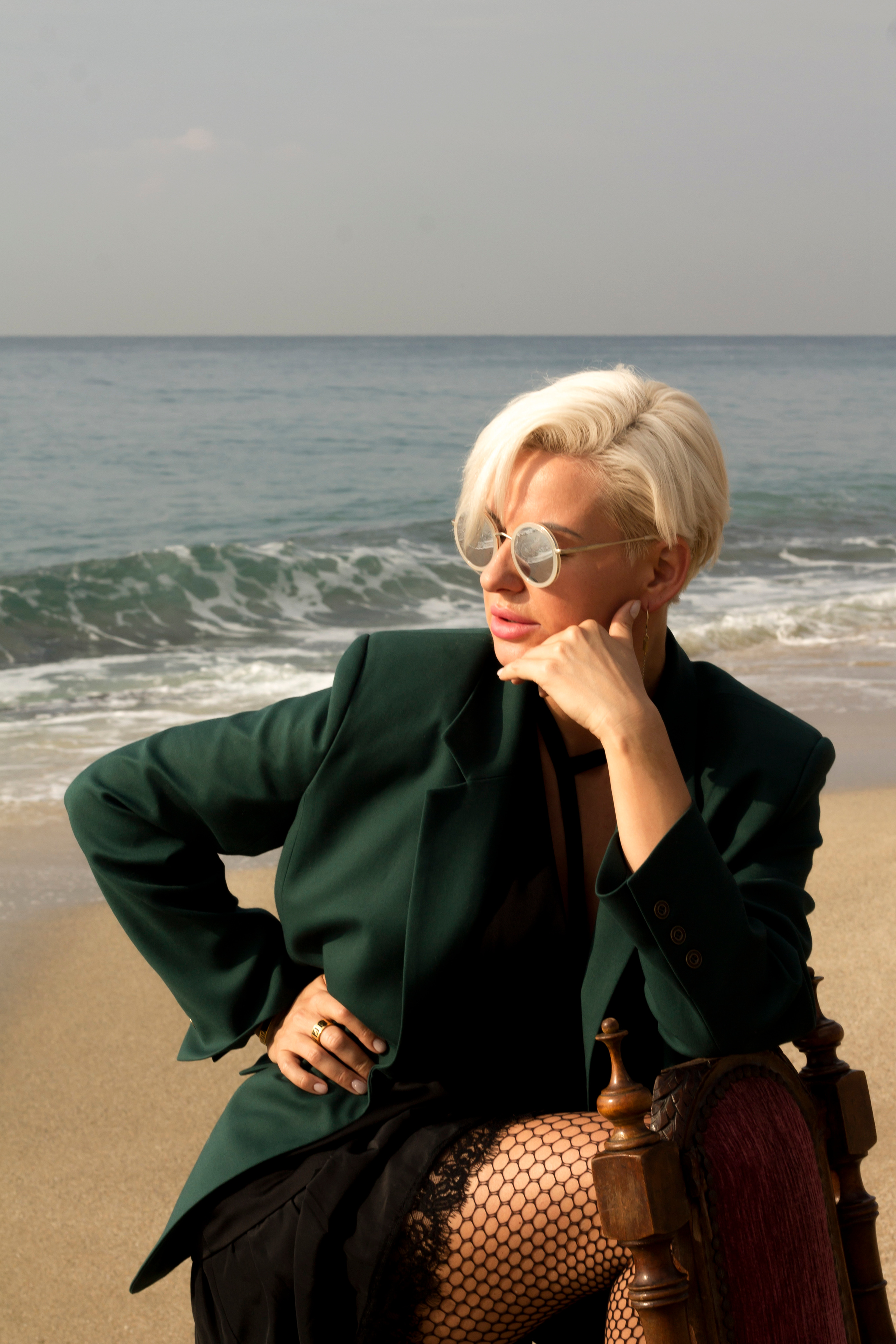 Natali on beach. Индивидуальные фотосессии и репортаж в Москве. Матвей Фомин