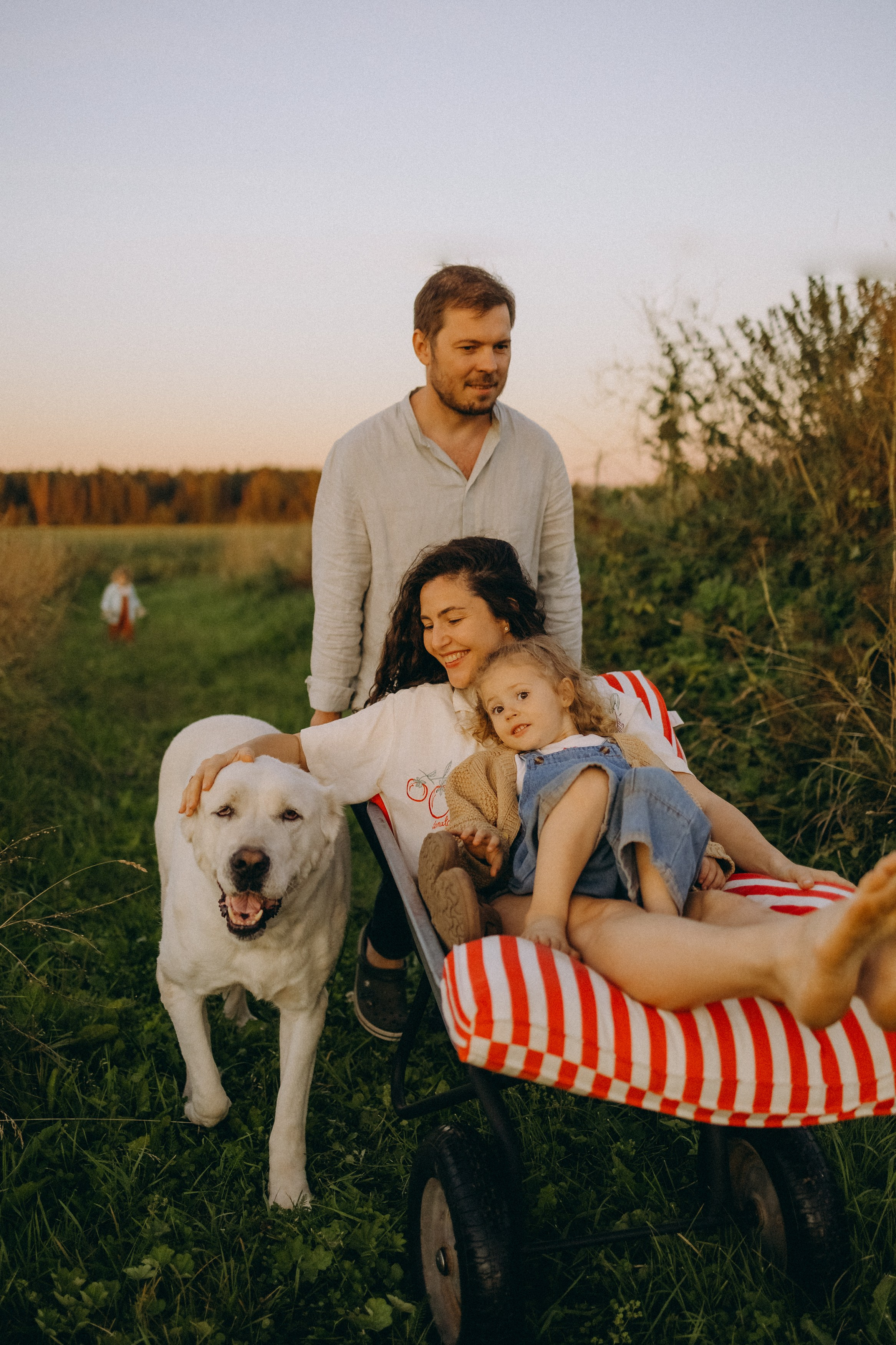 Алена, Еся, Агния. Главная