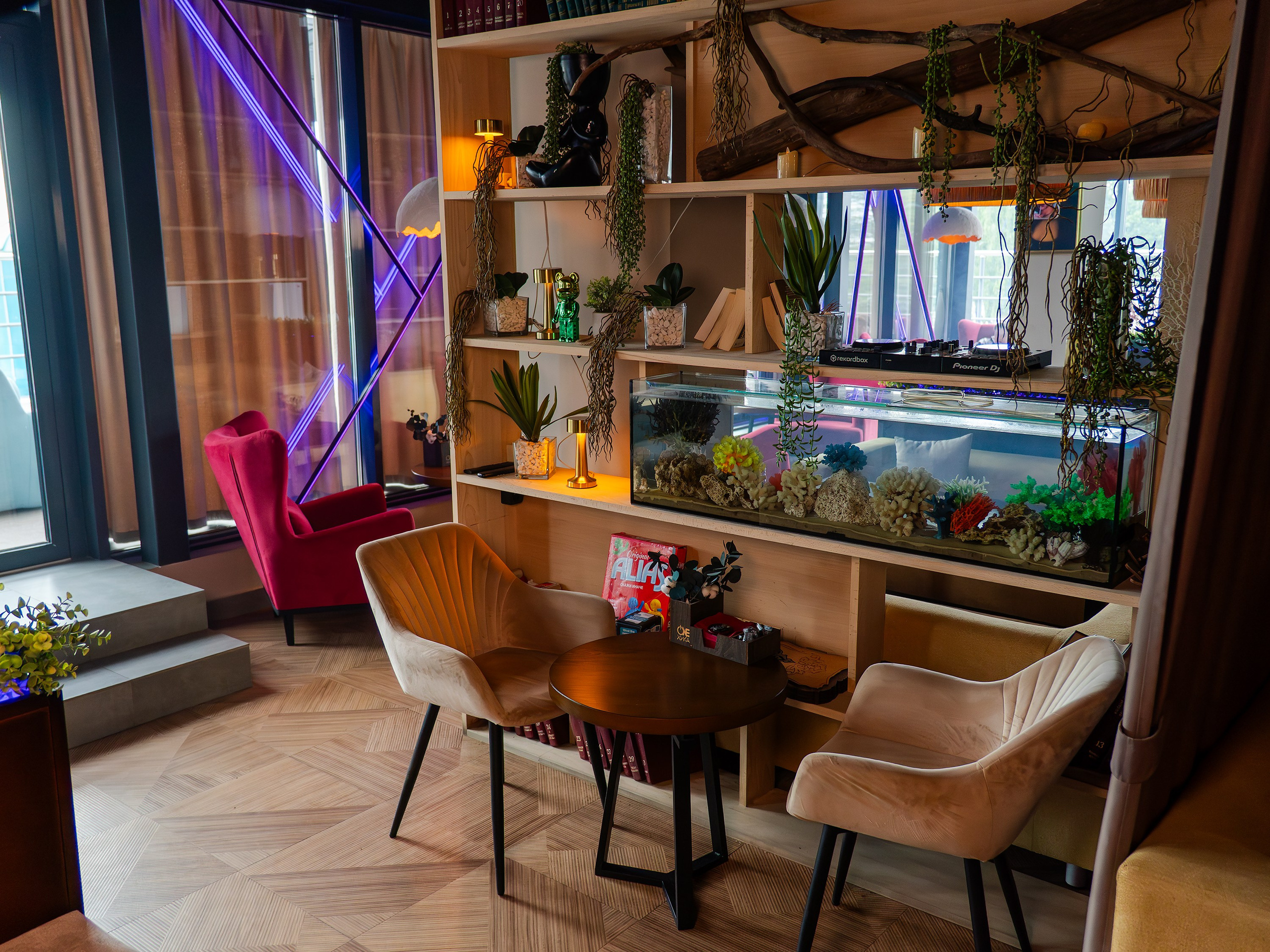 Фотографии заведения One Hookah. JOHNNY SOLOVEV VISION