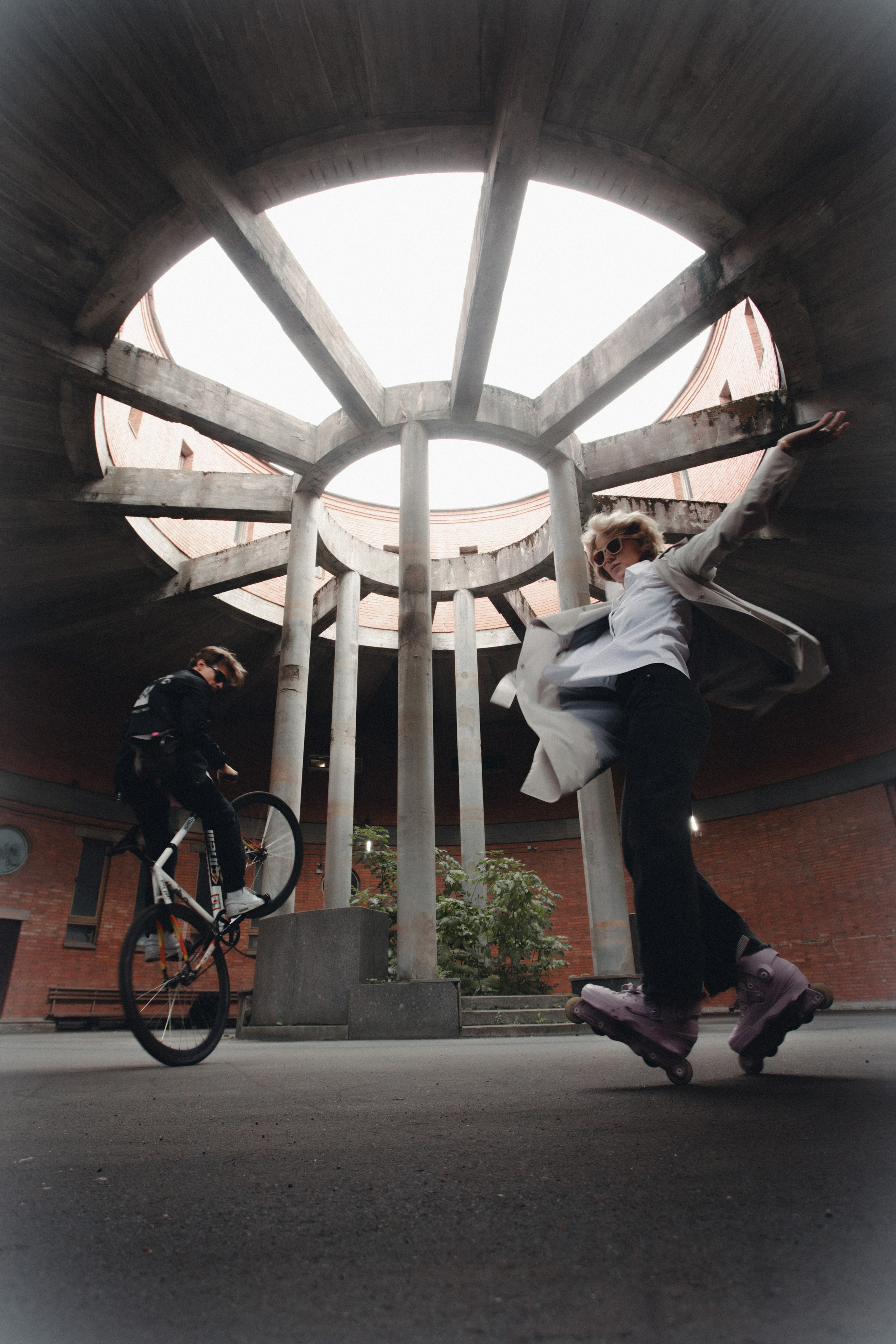 Antonbentframe x dasha_texture_bounce. Шмитов Егор